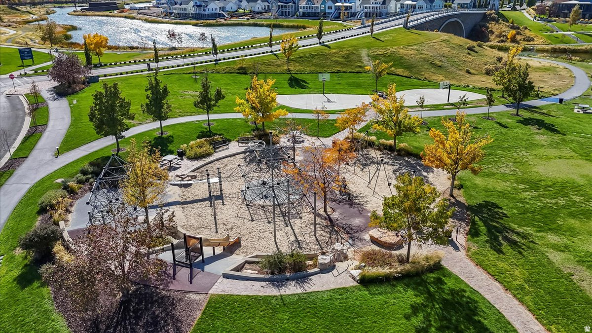 4555 W OPEN HILL DR.