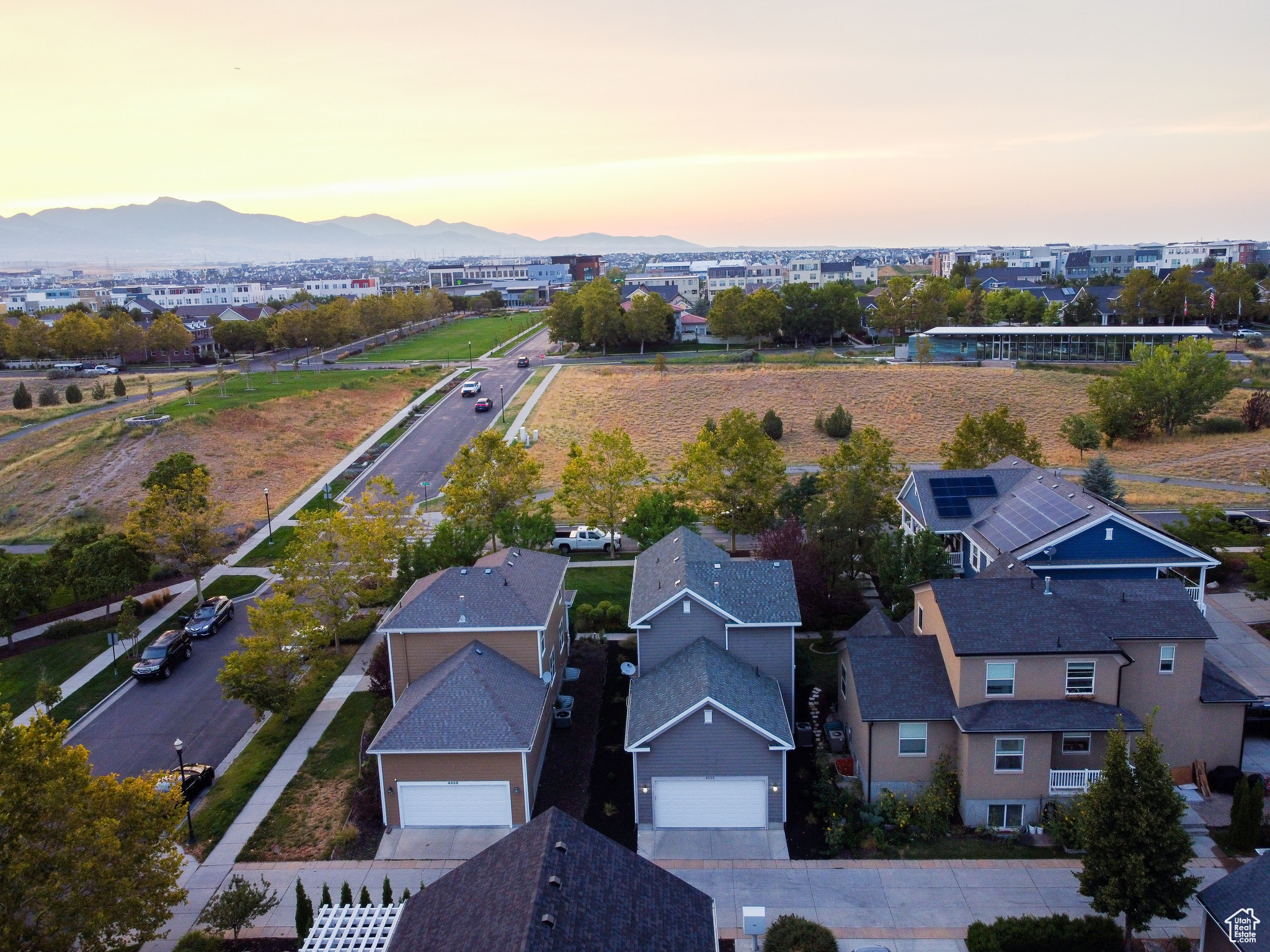 4555 W OPEN HILL DR.