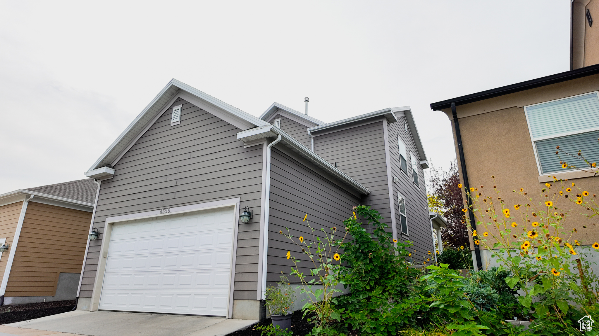 4555 W OPEN HILL DR.