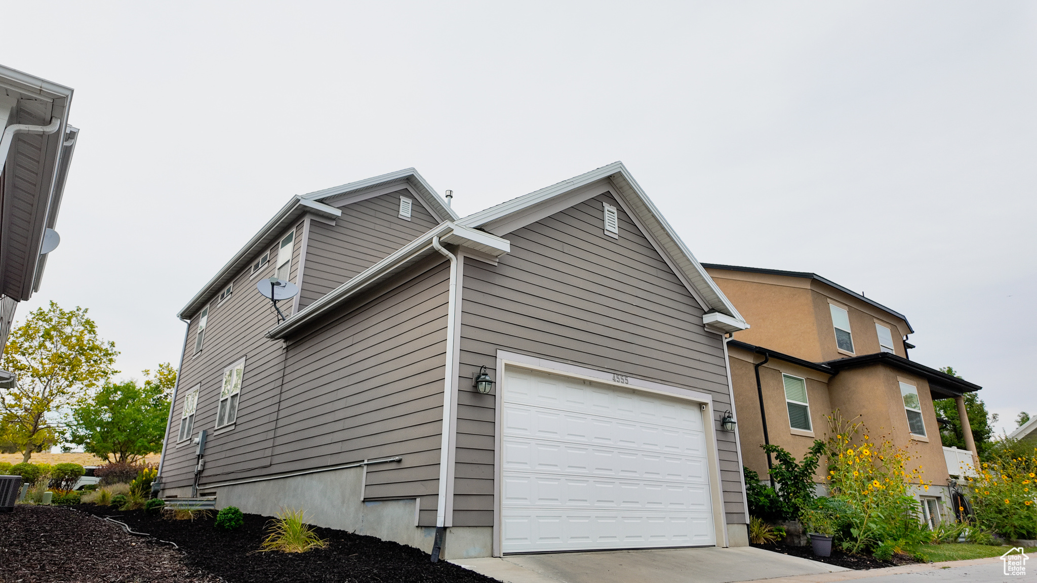 4555 W OPEN HILL DR.