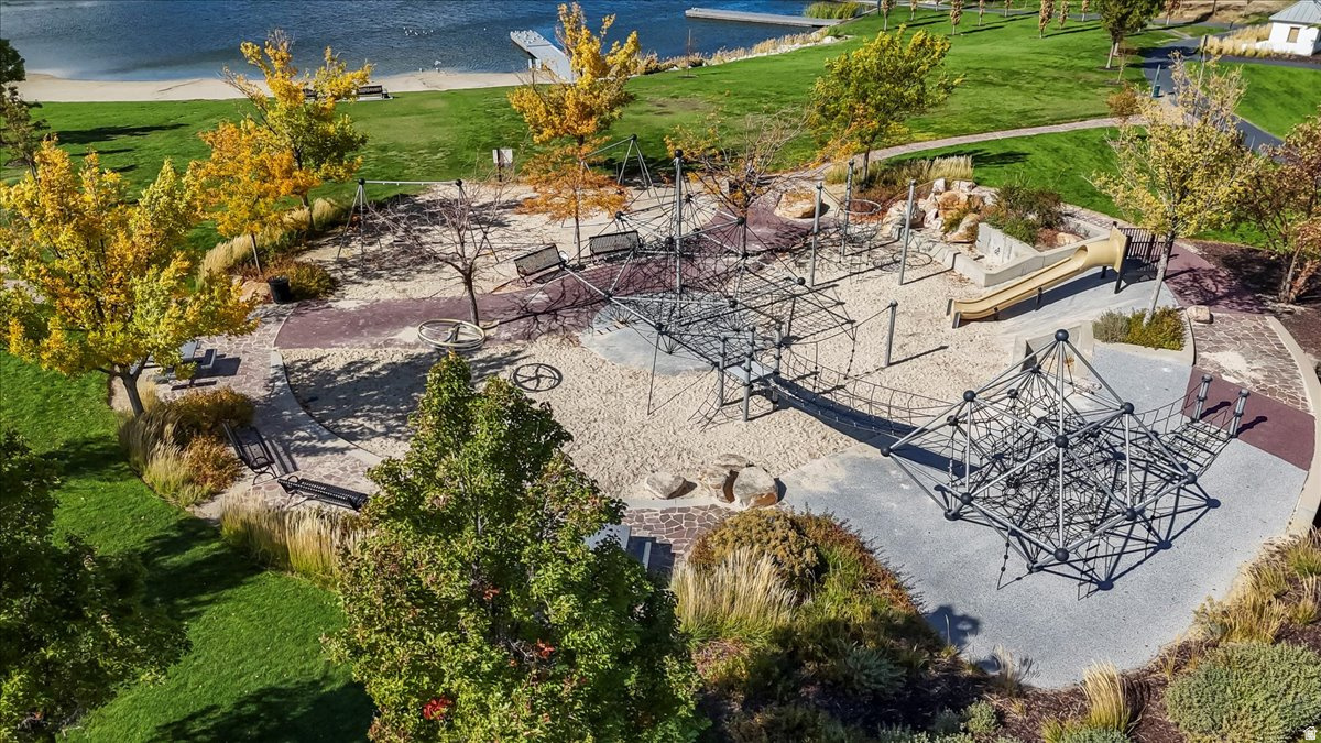 4555 W OPEN HILL DR.