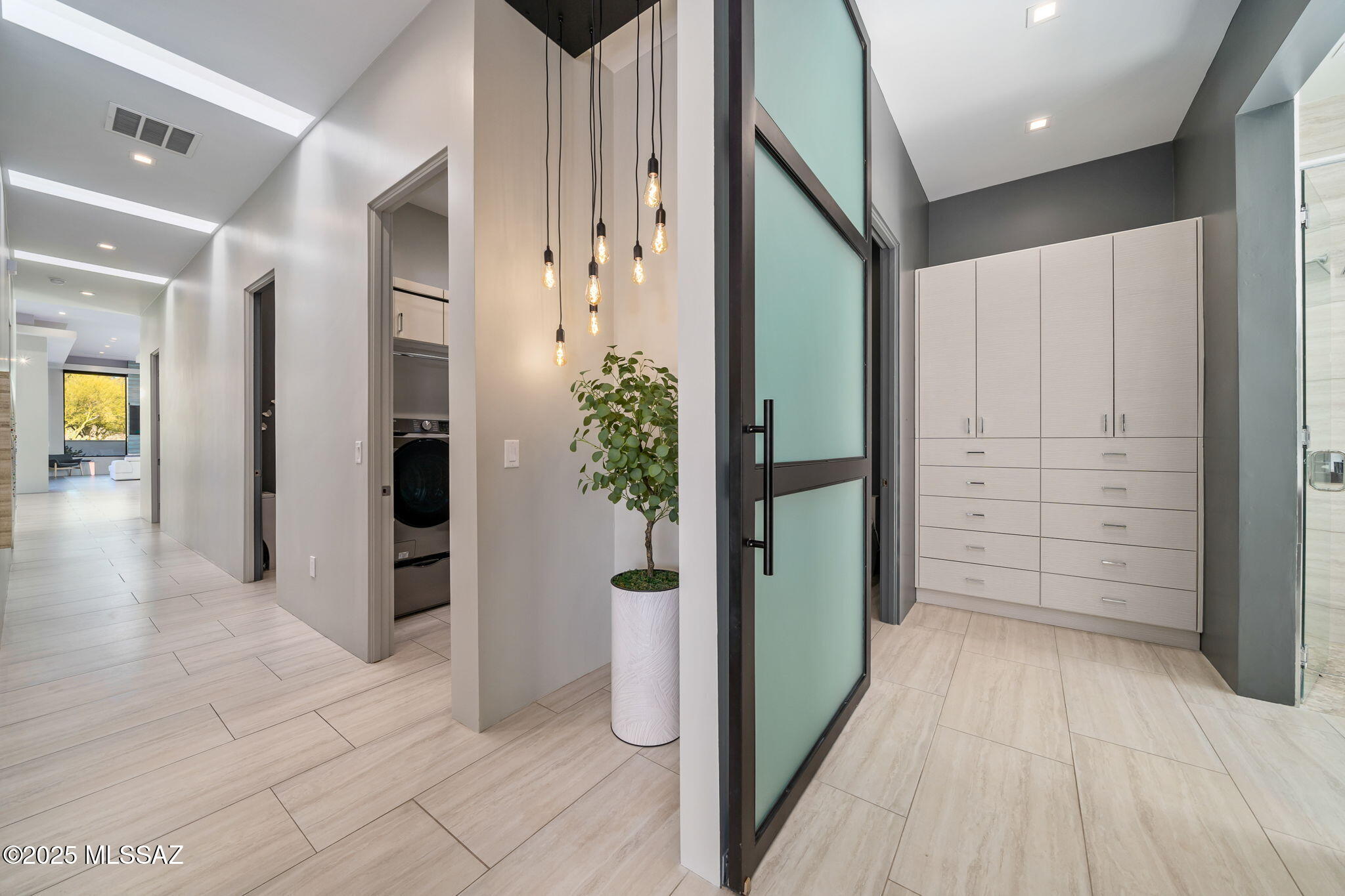 4911 E Mission Hill Drive