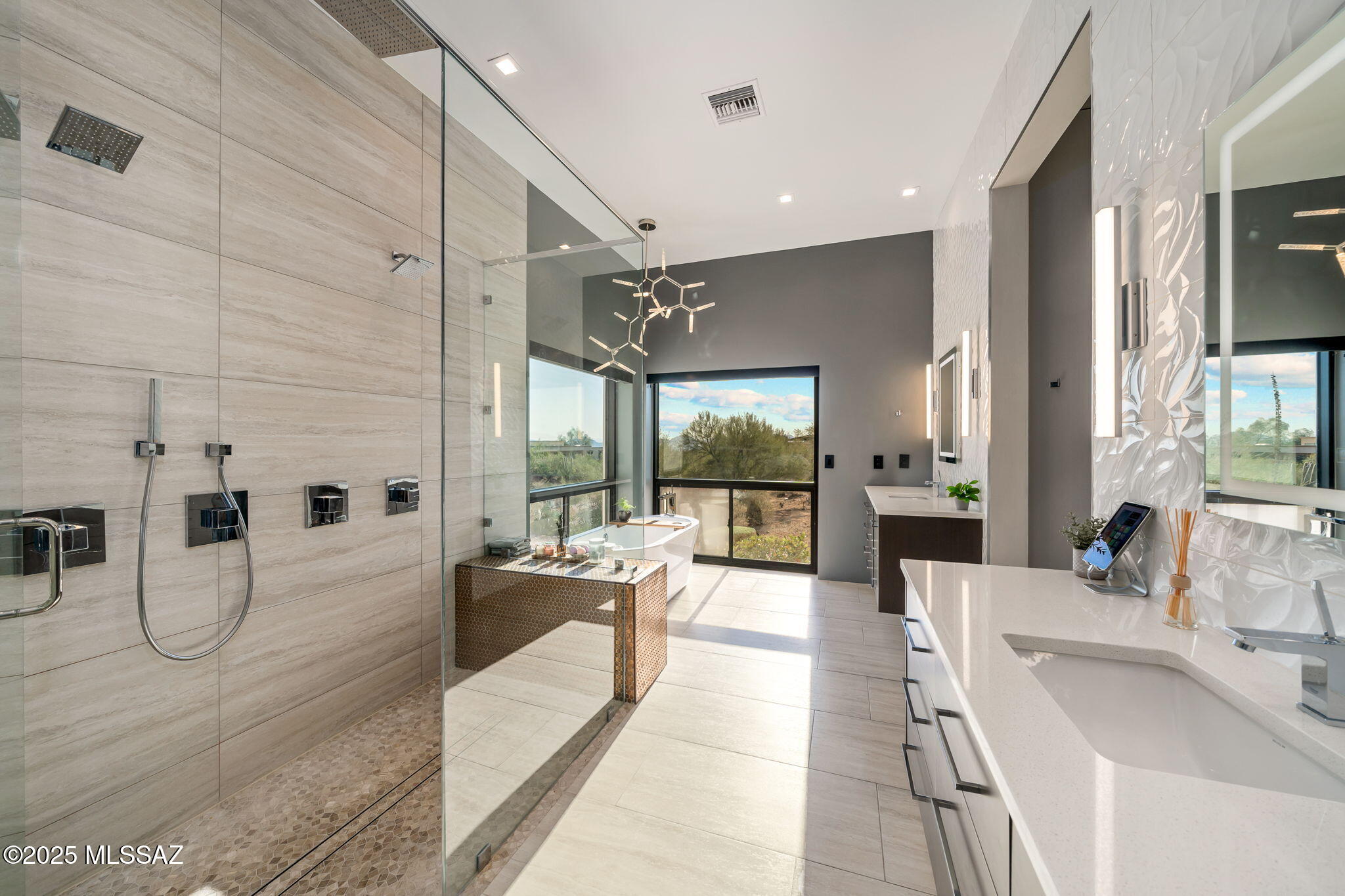 4911 E Mission Hill Drive