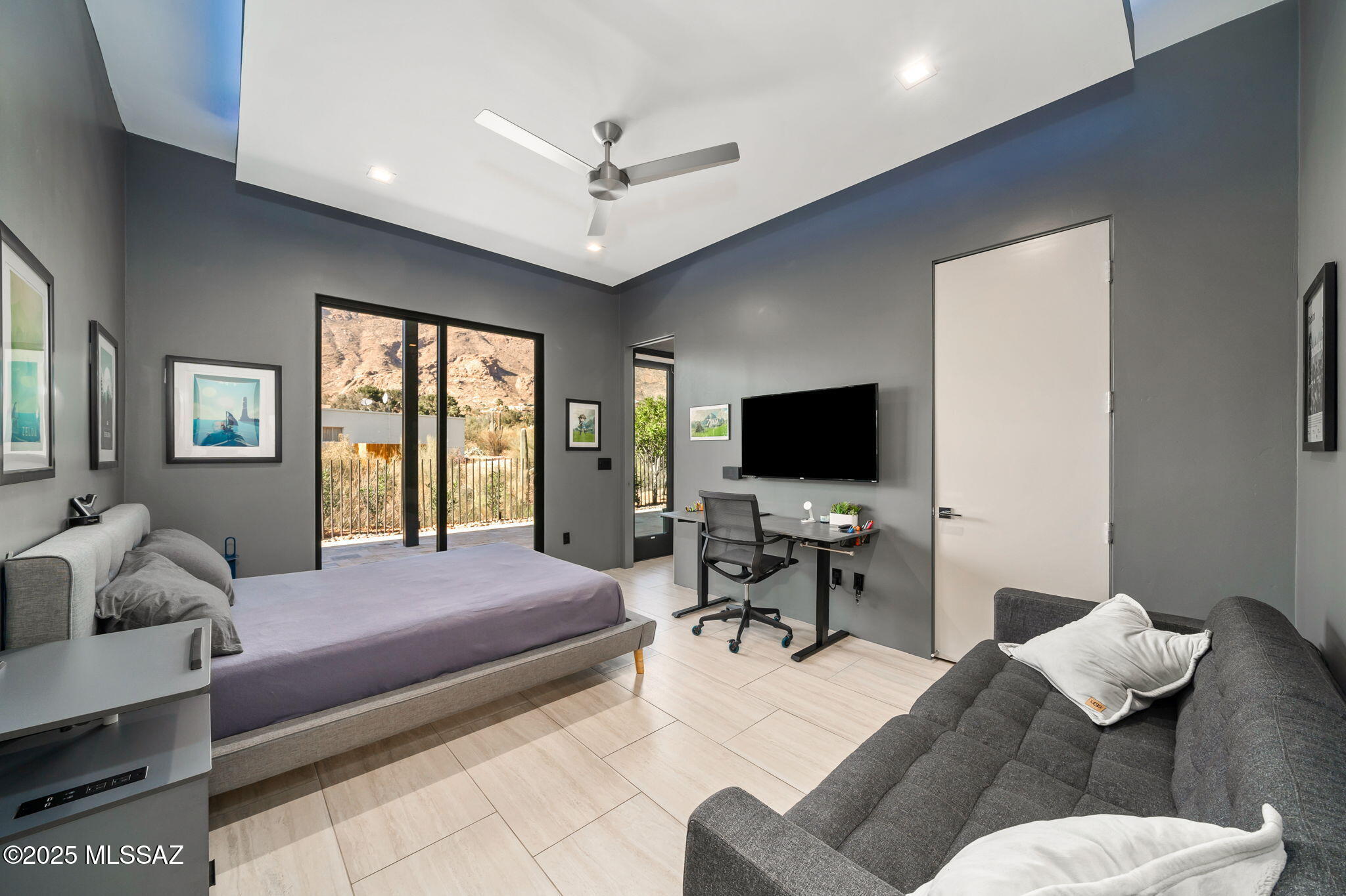 4911 E Mission Hill Drive