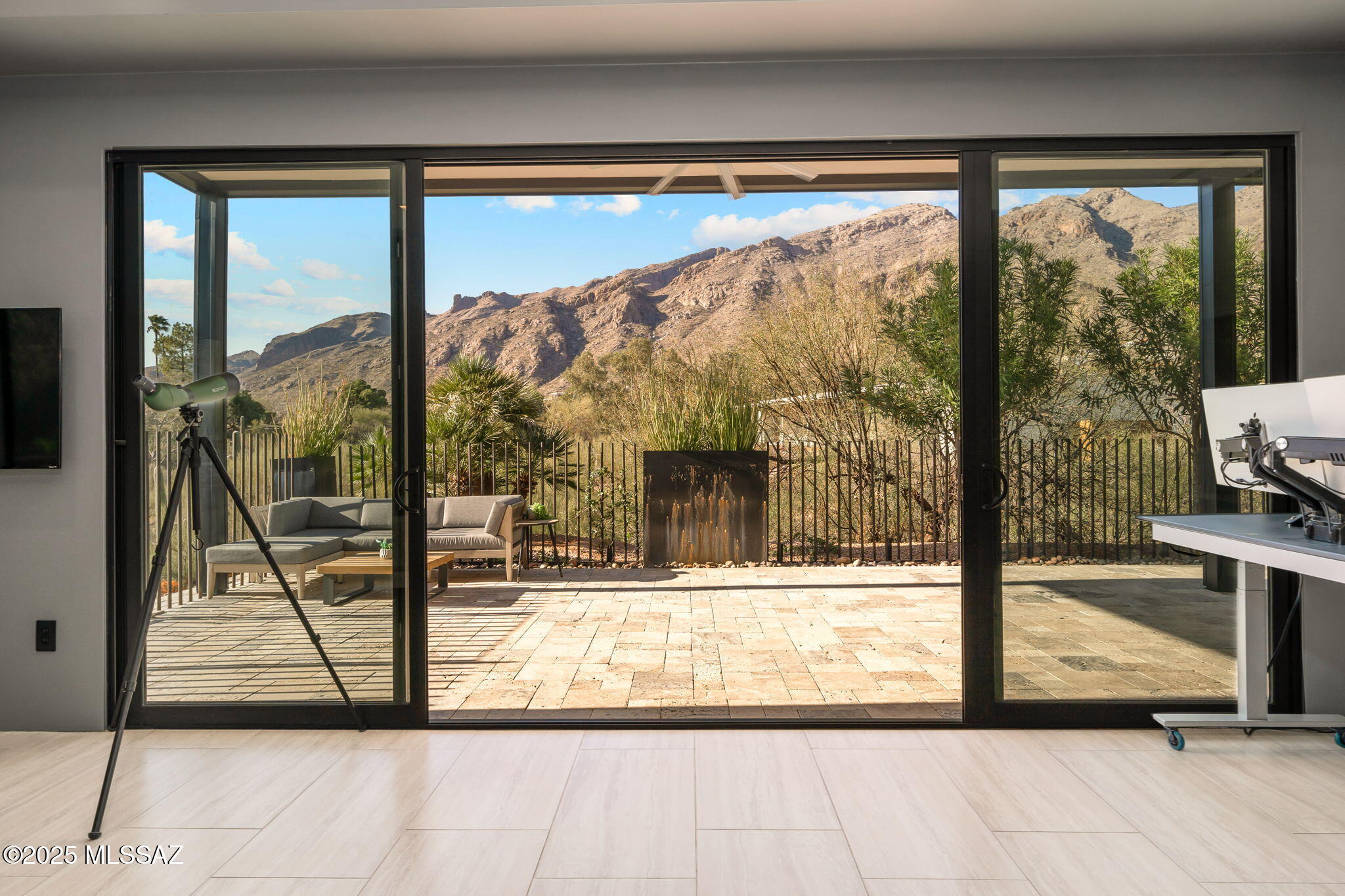 4911 E Mission Hill Drive