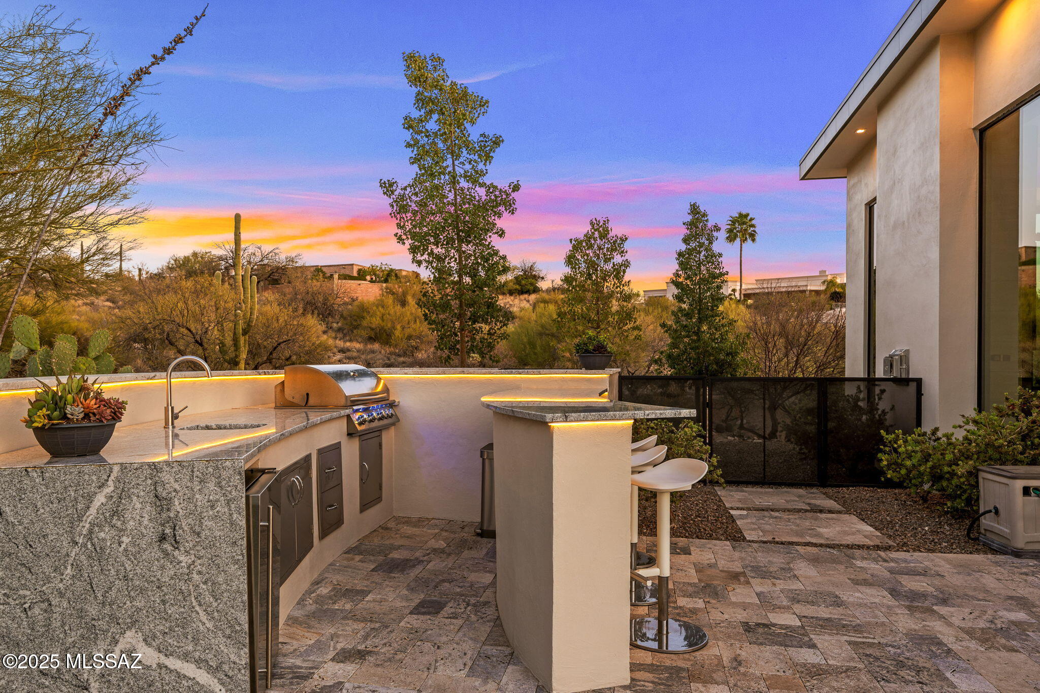 4911 E Mission Hill Drive