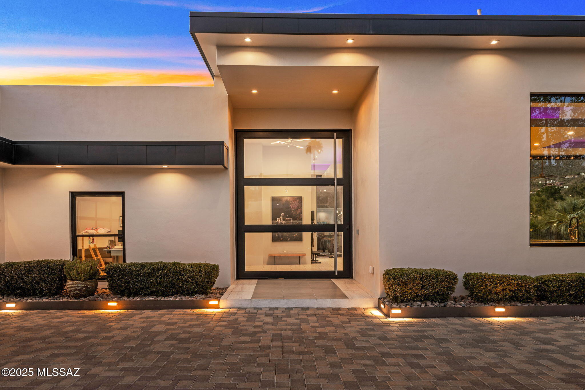 4911 E Mission Hill Drive