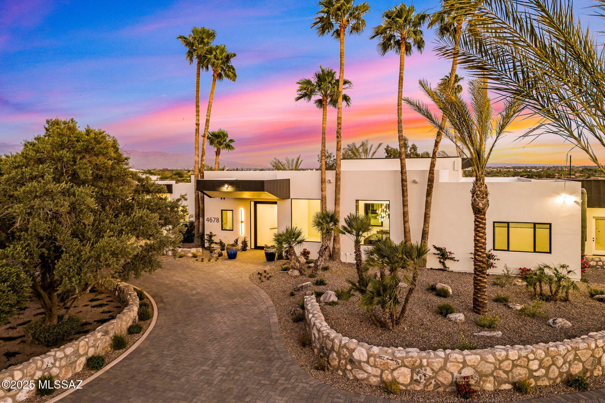 4678 E Coachlight Lane