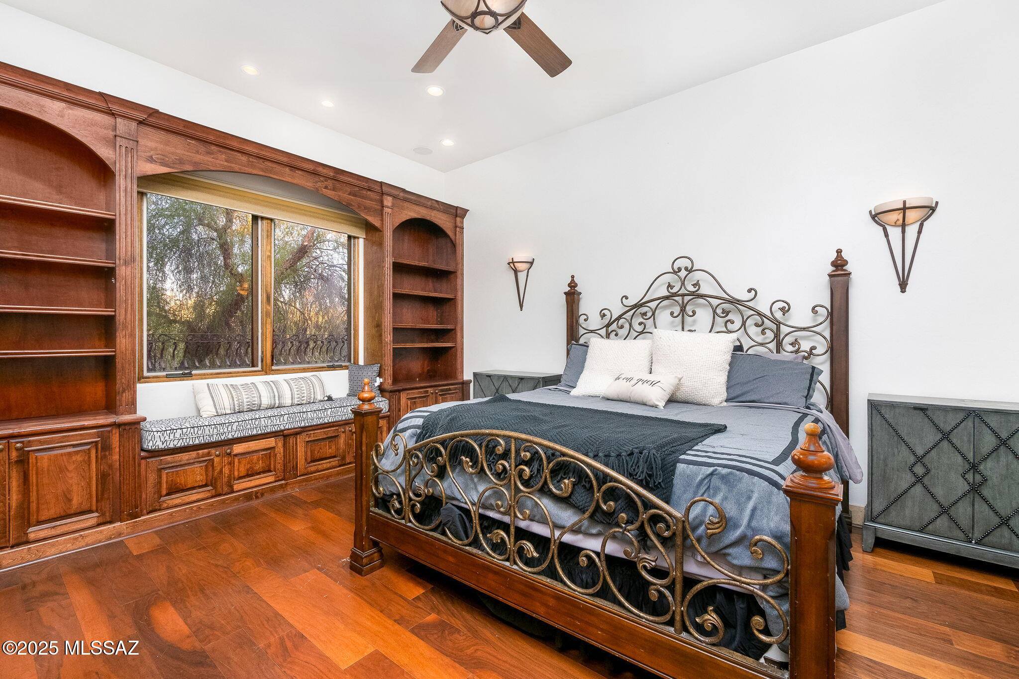 4615 N Placita Roca Blanca