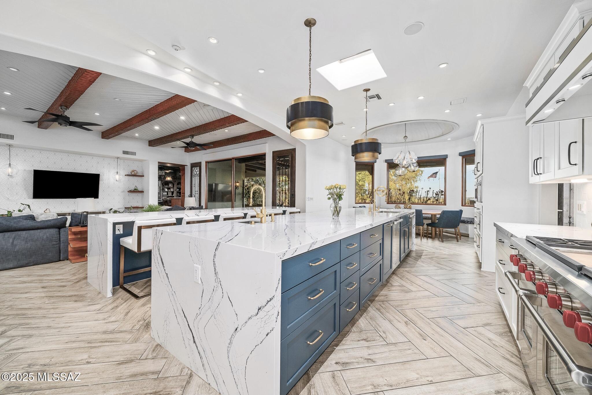 4615 N Placita Roca Blanca