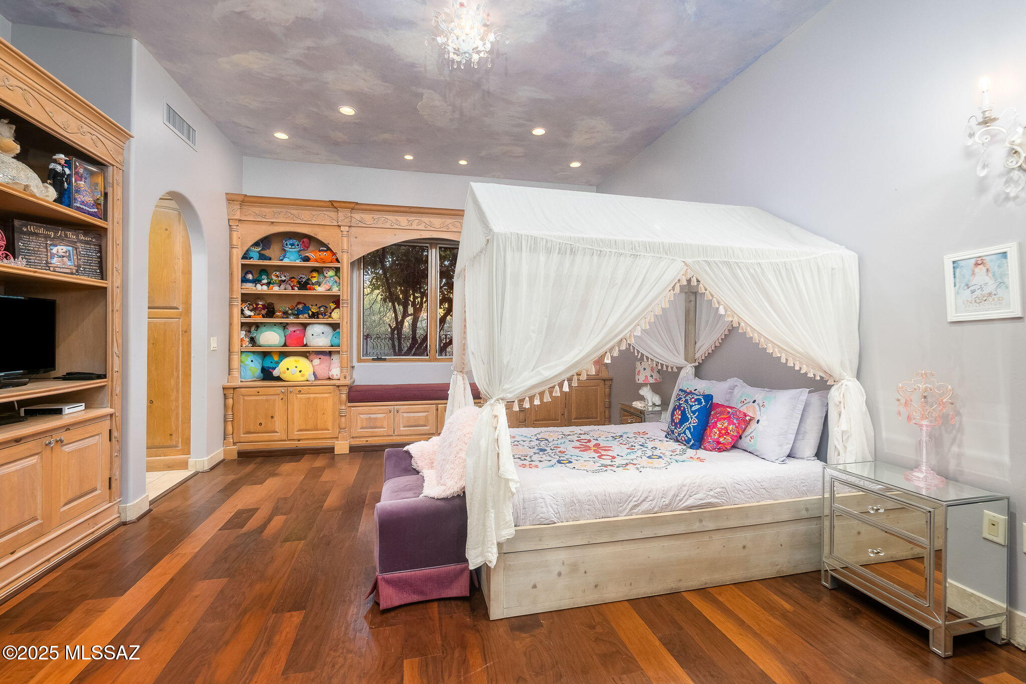4615 N Placita Roca Blanca