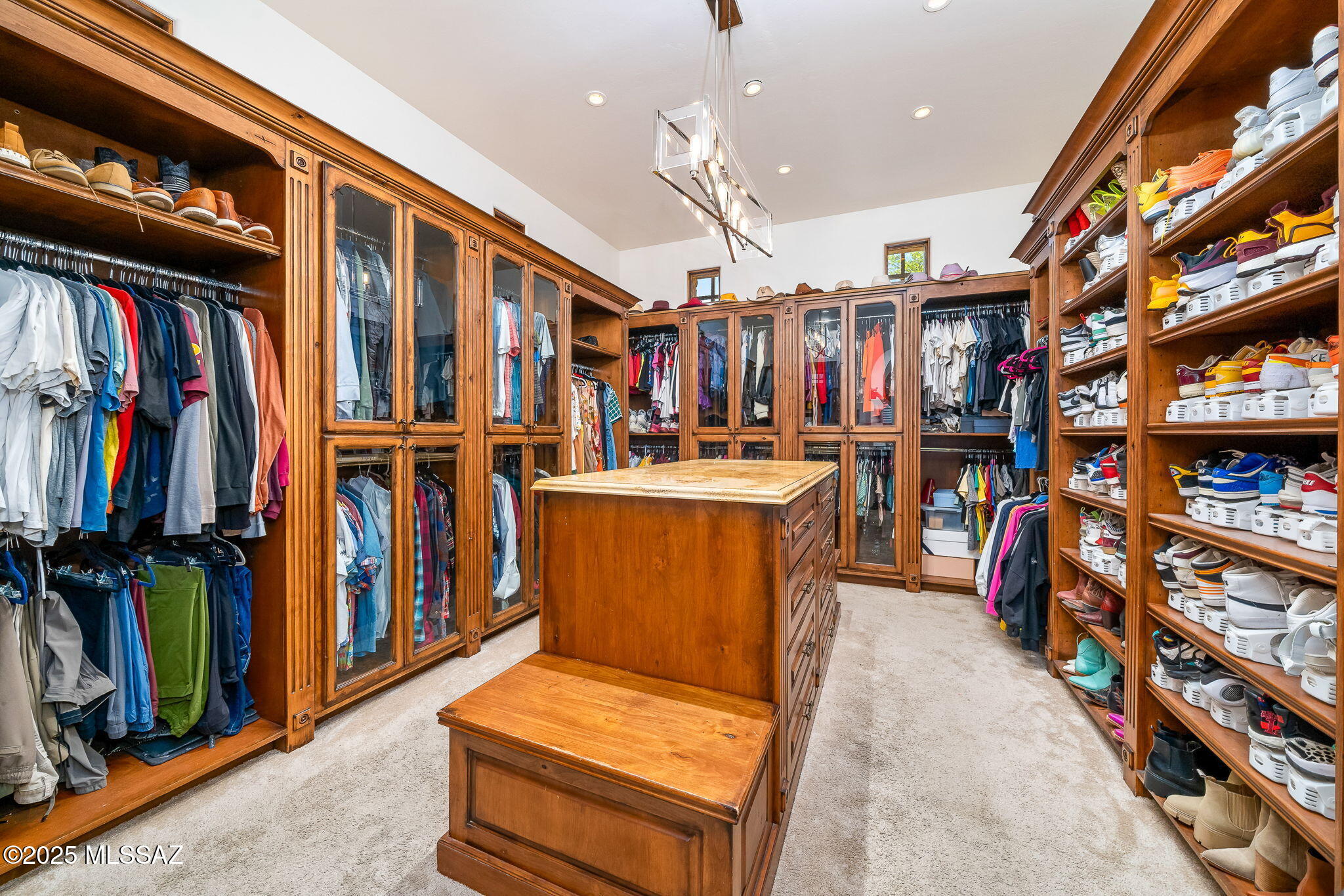 4615 N Placita Roca Blanca