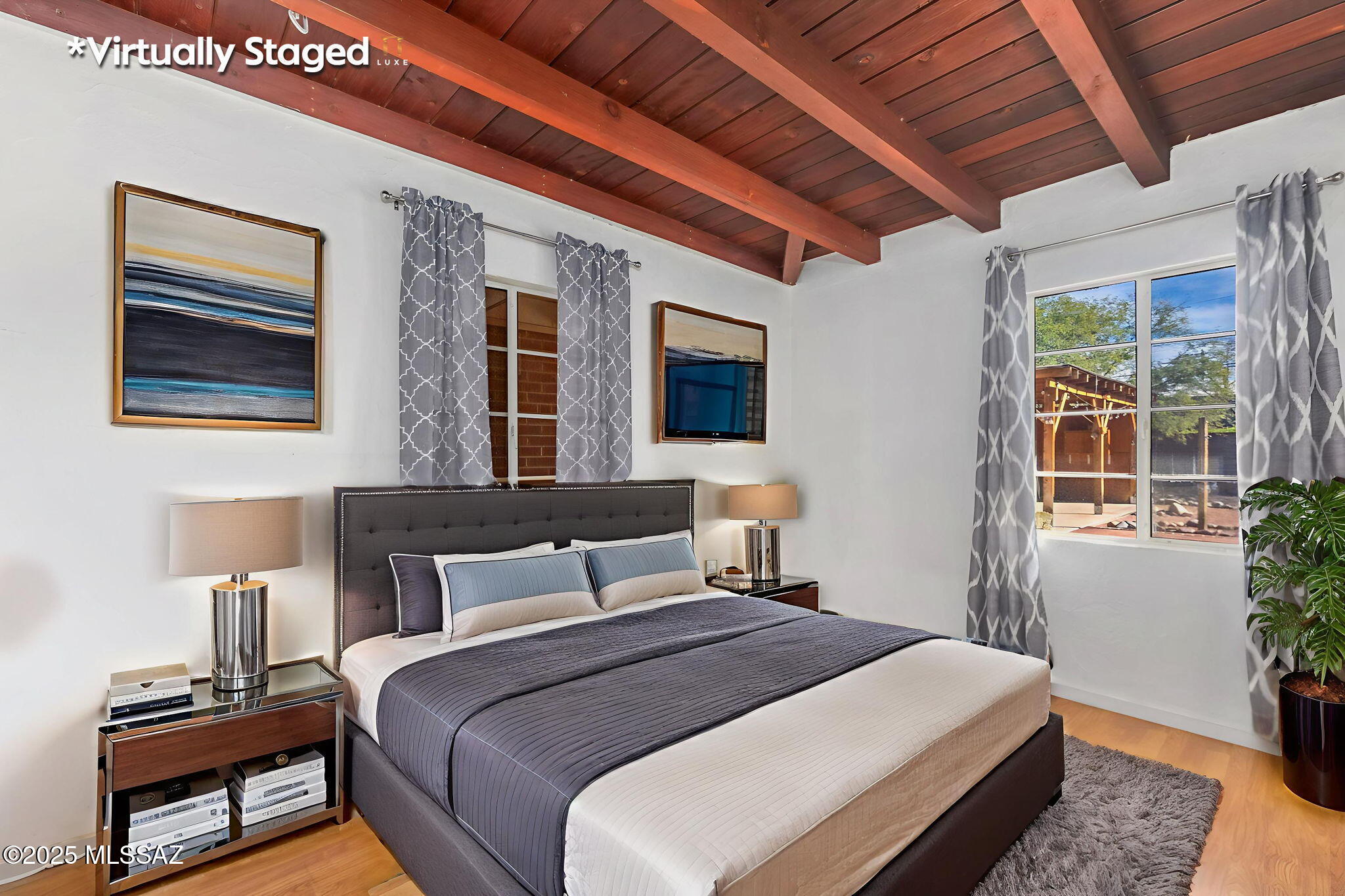 3502 N Santa Rita Avenue