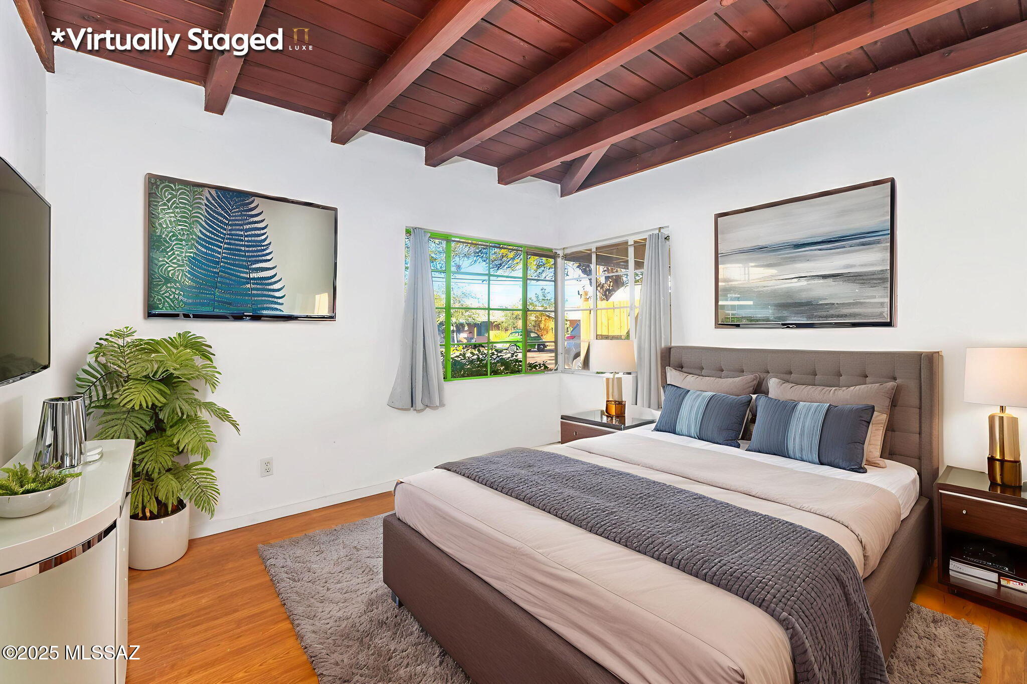 3502 N Santa Rita Avenue