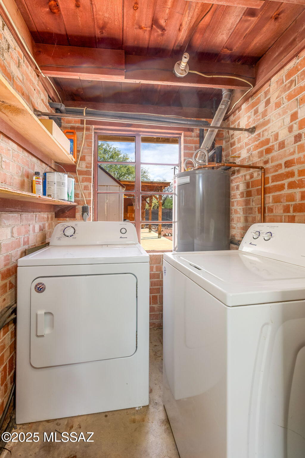 3502 N Santa Rita Avenue