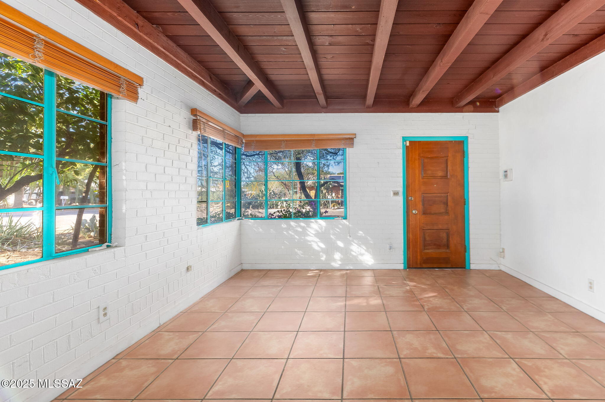 3502 N Santa Rita Avenue