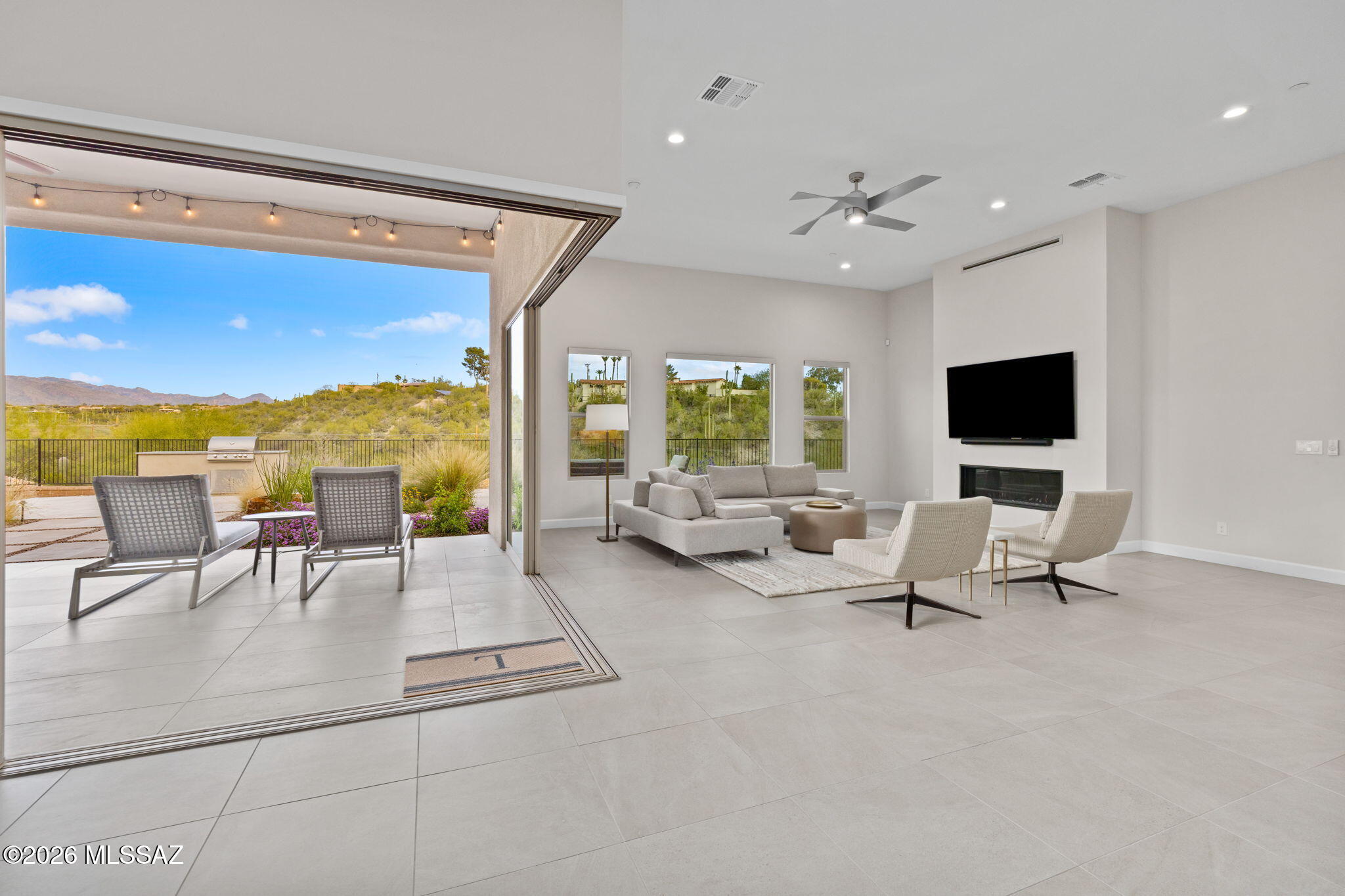 2852 E Camino A Los Vientos