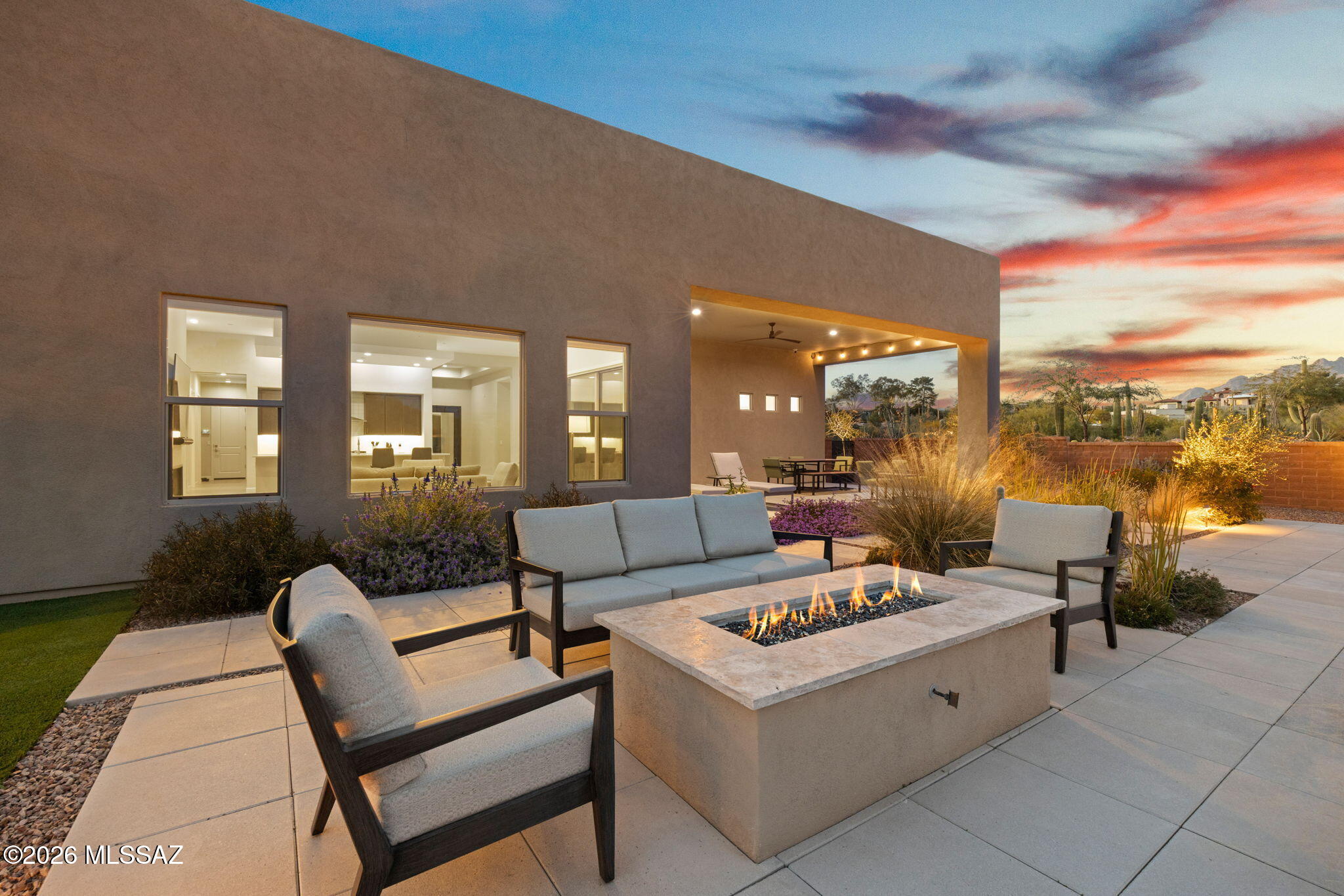 2852 E Camino A Los Vientos