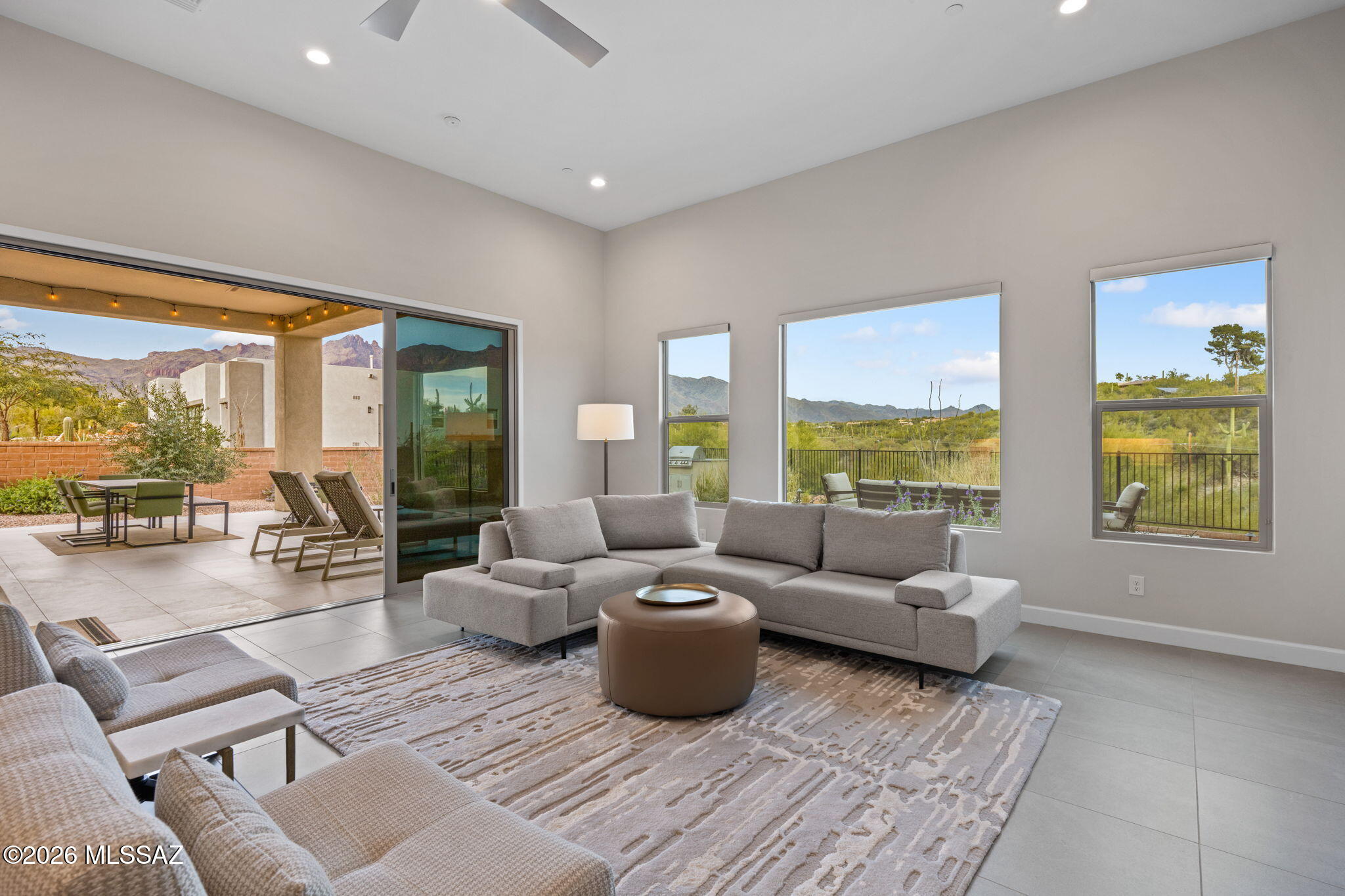 2852 E Camino A Los Vientos