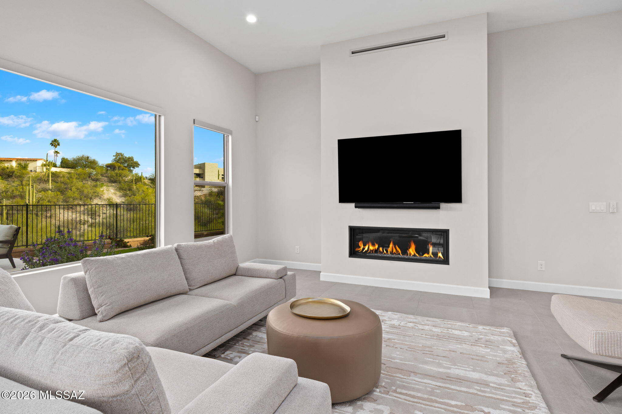 2852 E Camino A Los Vientos