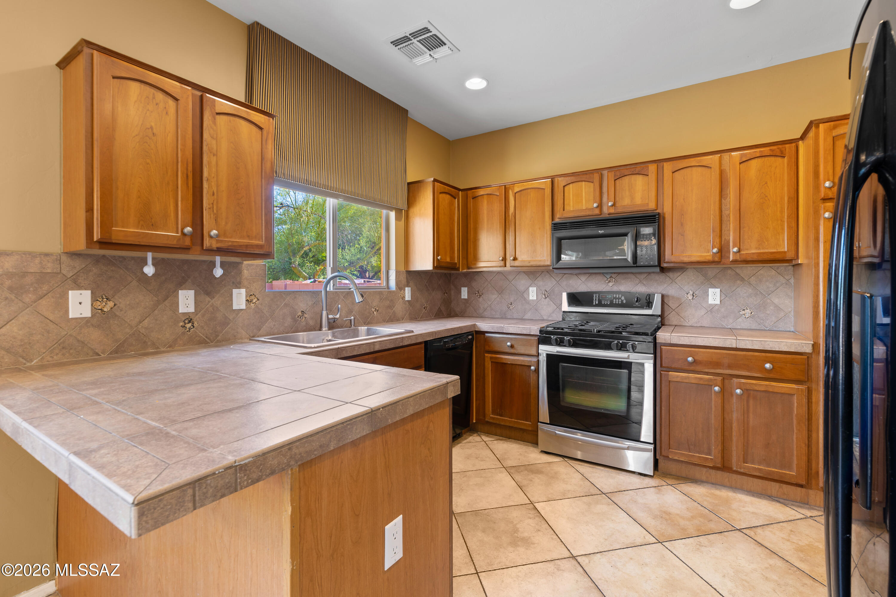 1605 W Homecoming Way