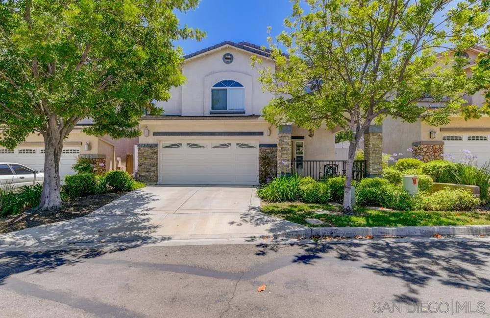 8713 Glen Oaks Way