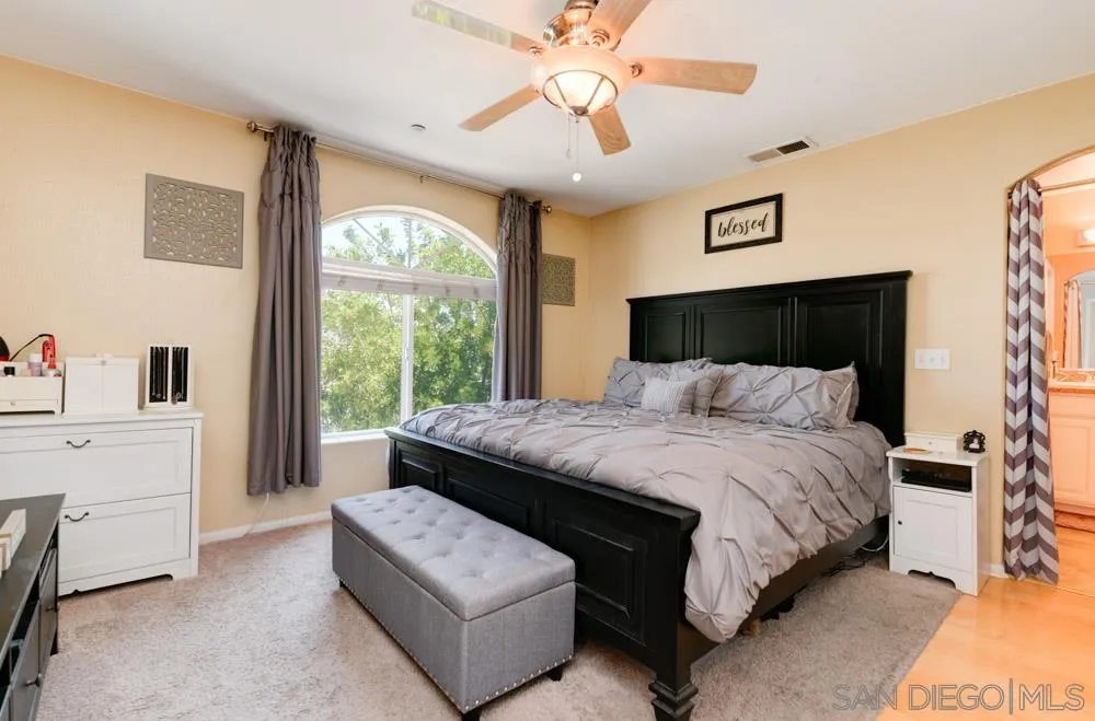 8713 Glen Oaks Way