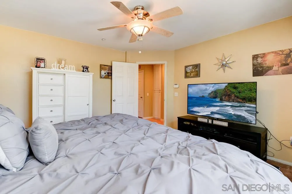 8713 Glen Oaks Way