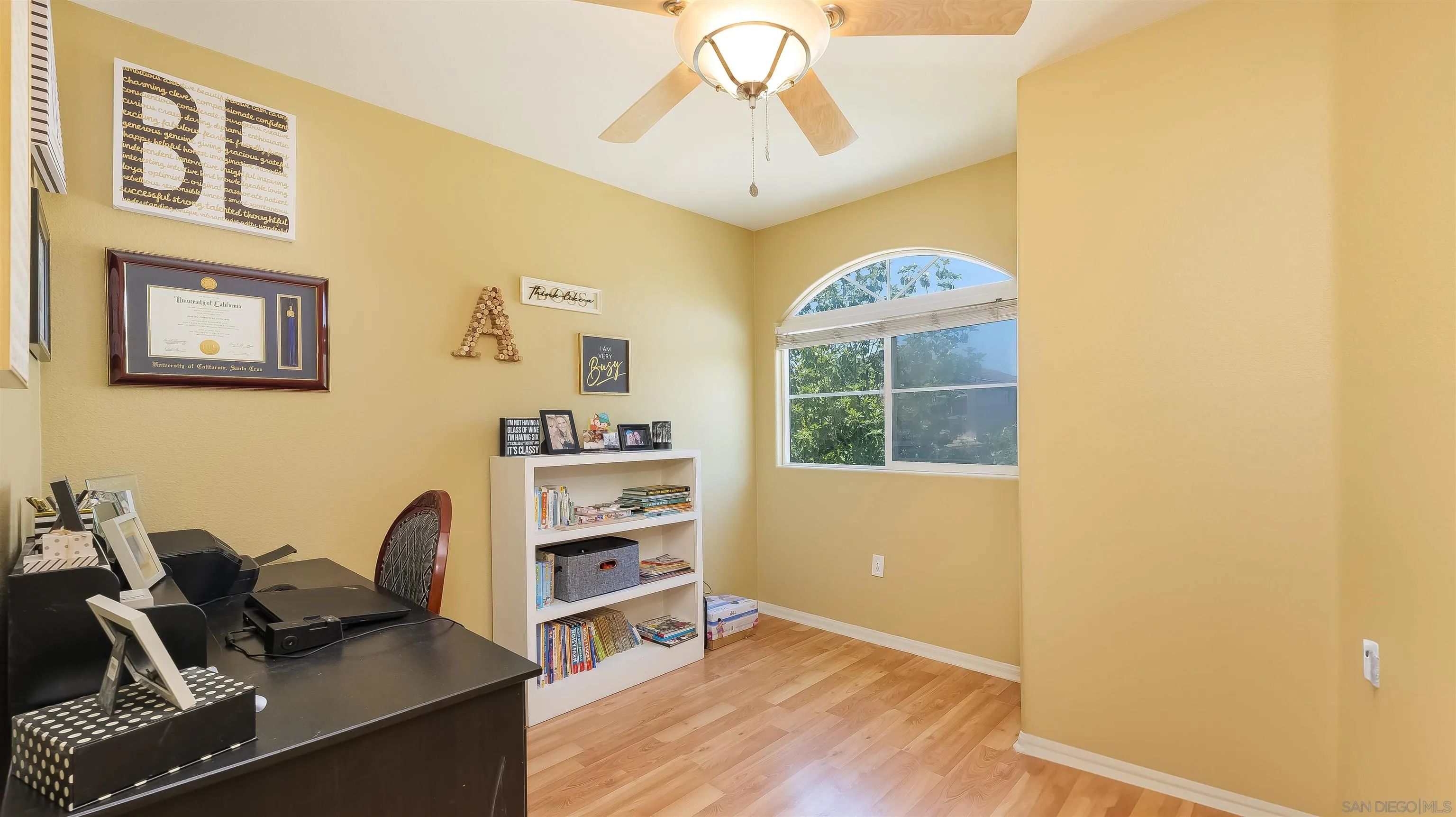 8713 Glen Oaks Way