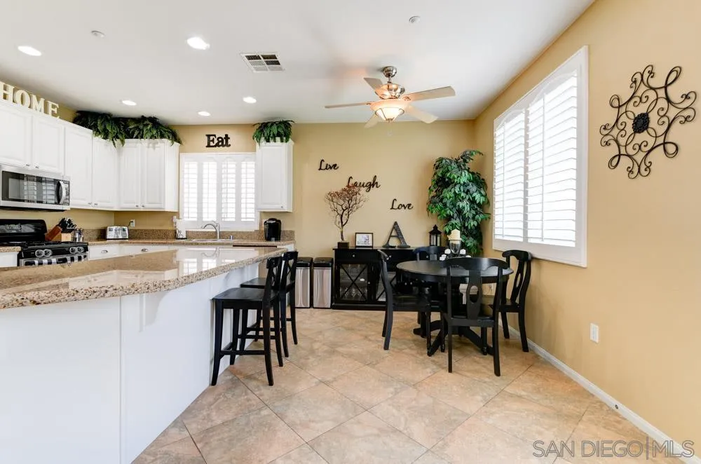 8713 Glen Oaks Way