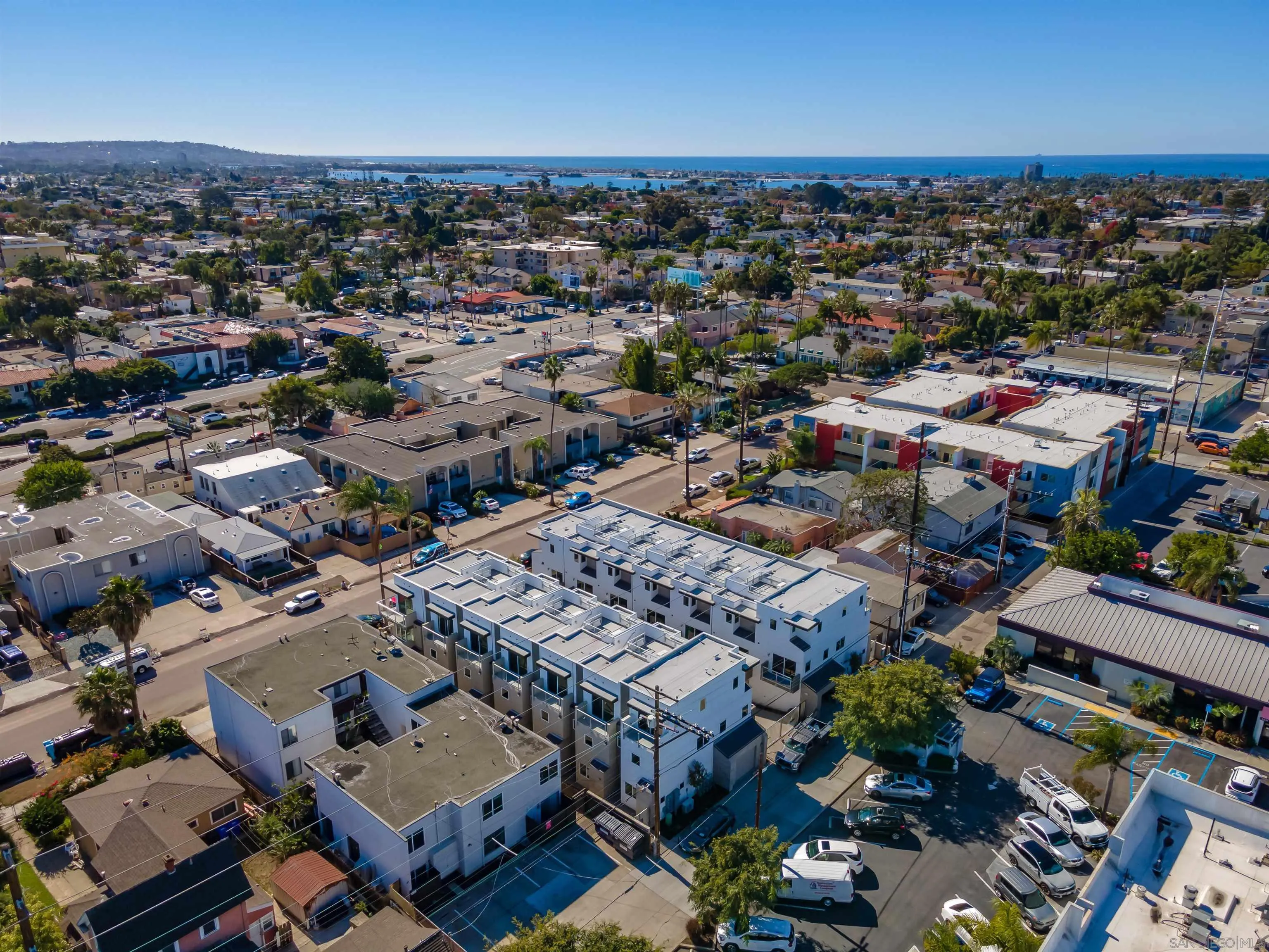 1956 Hornblend St # 4