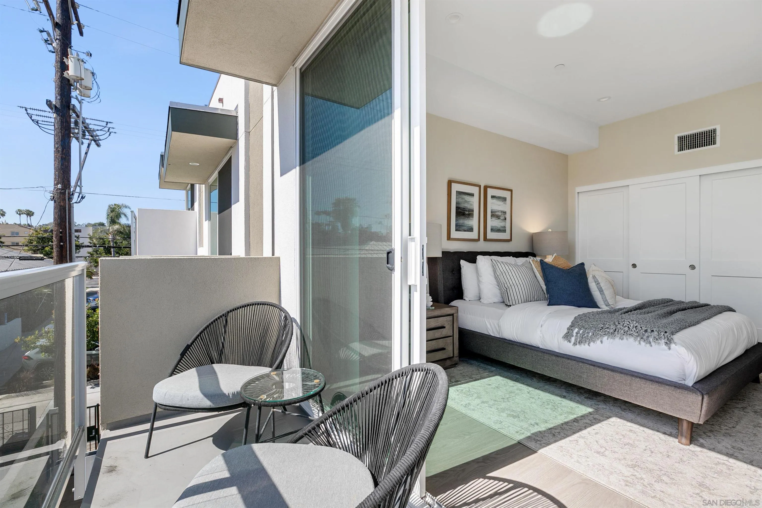 1956 Hornblend St # 4