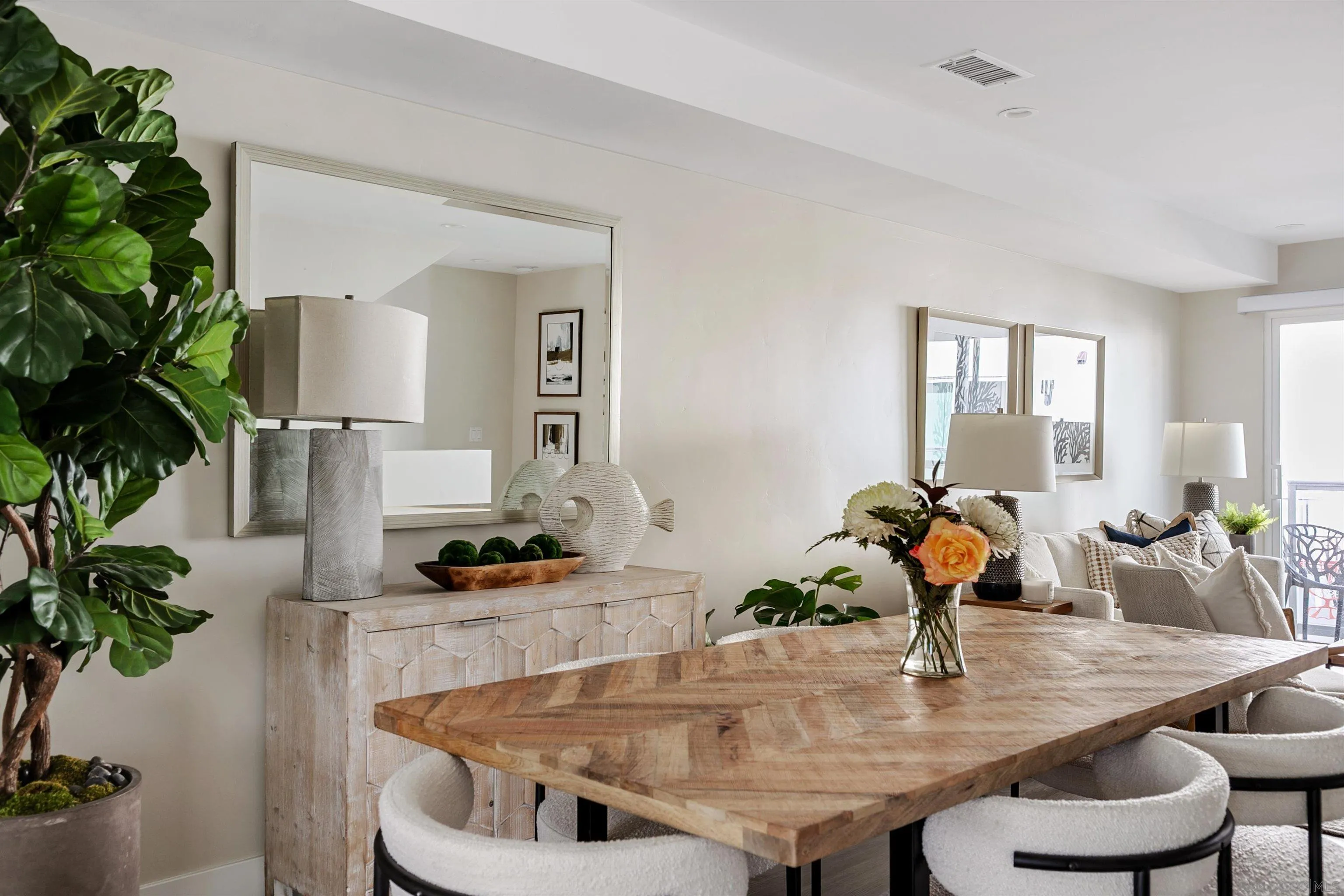 1956 Hornblend St # 4