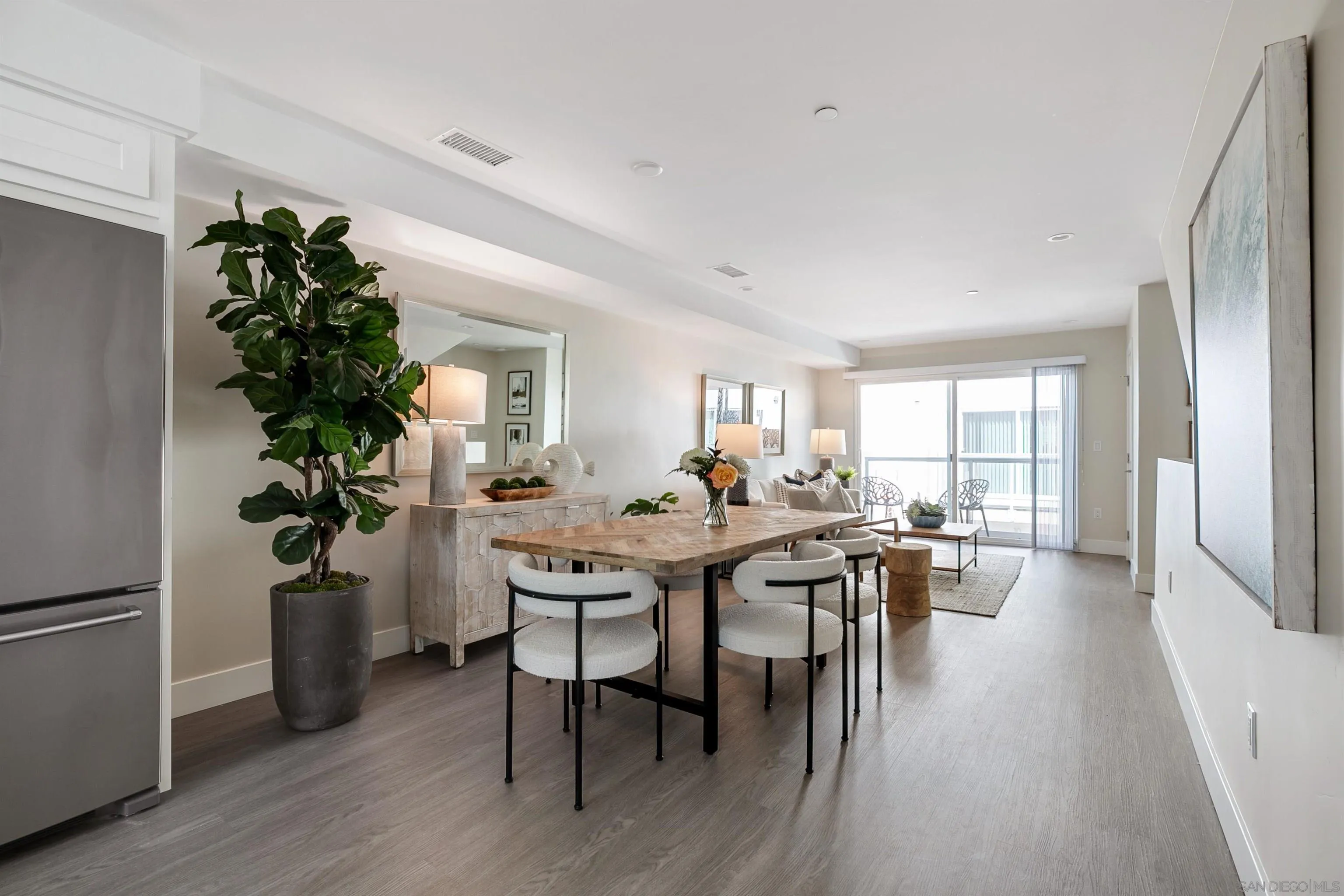 1956 Hornblend St # 4