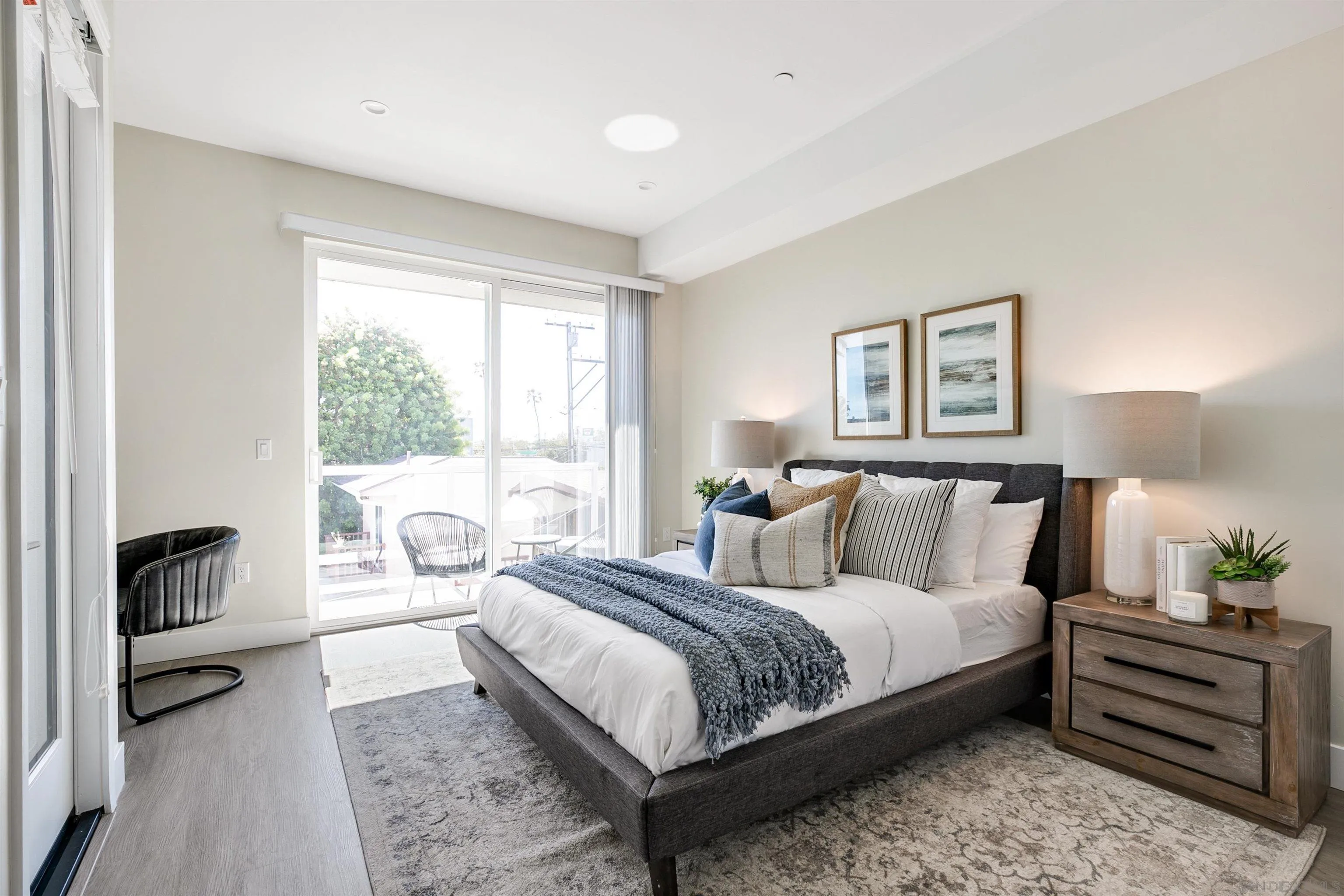 1956 Hornblend St # 4