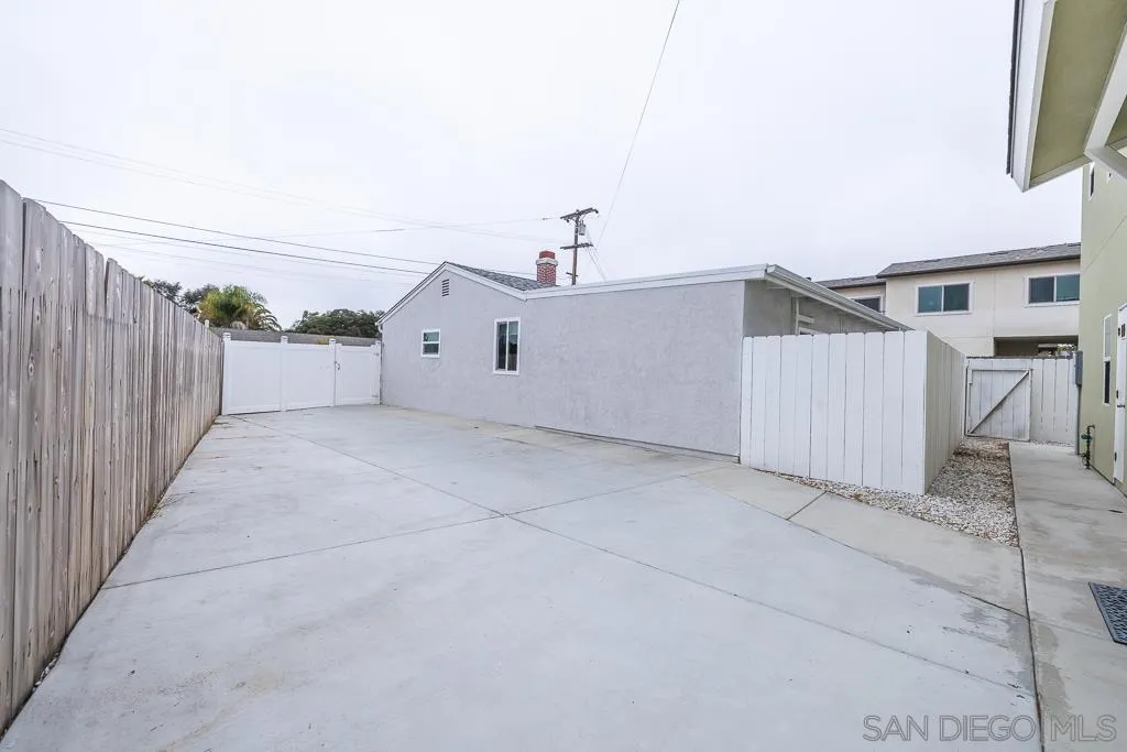 4445 Hedionda Ct