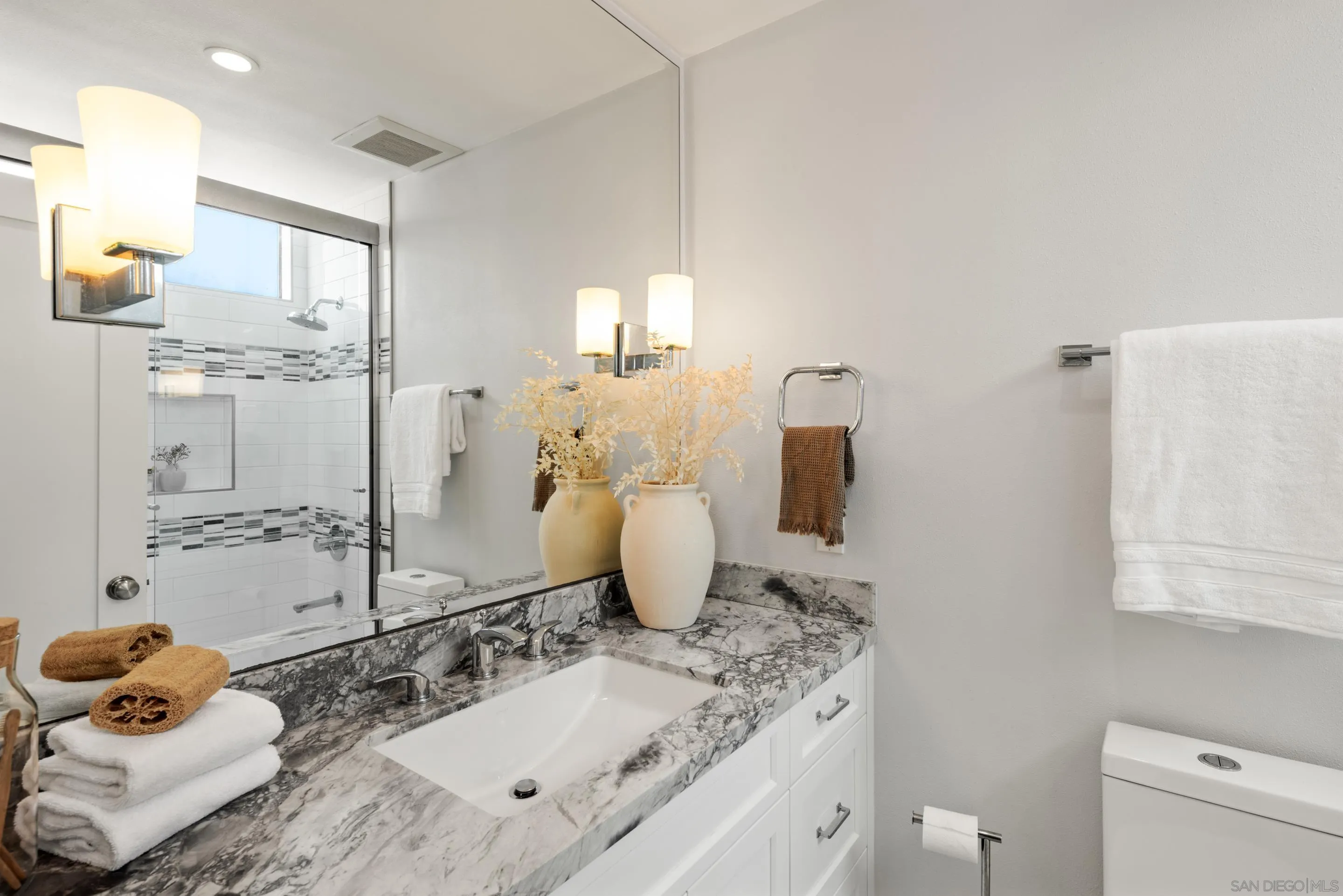 1130 Pacific Beach Drive Unit 3a