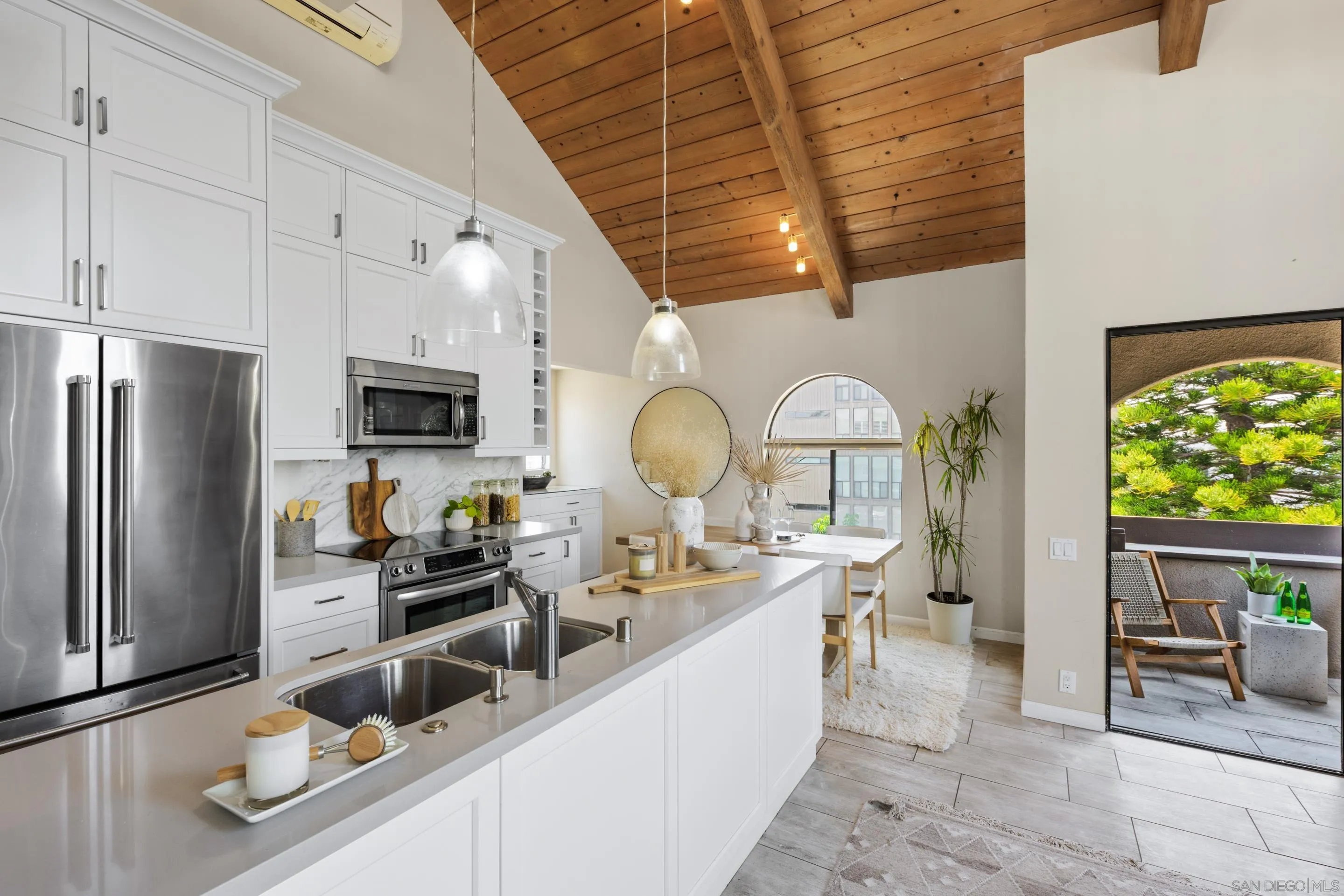 1130 Pacific Beach Drive Unit 3a