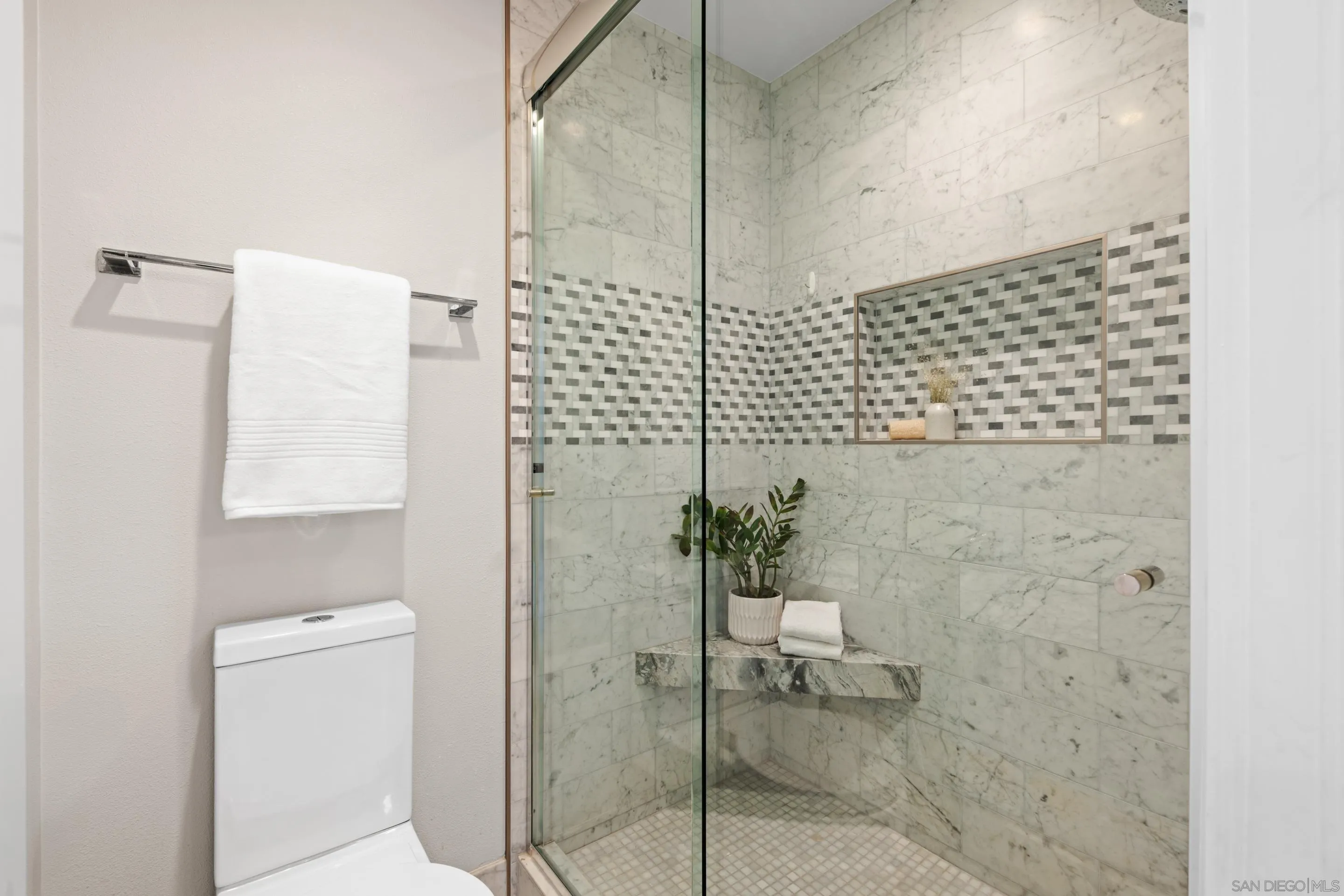 1130 Pacific Beach Drive Unit 3a