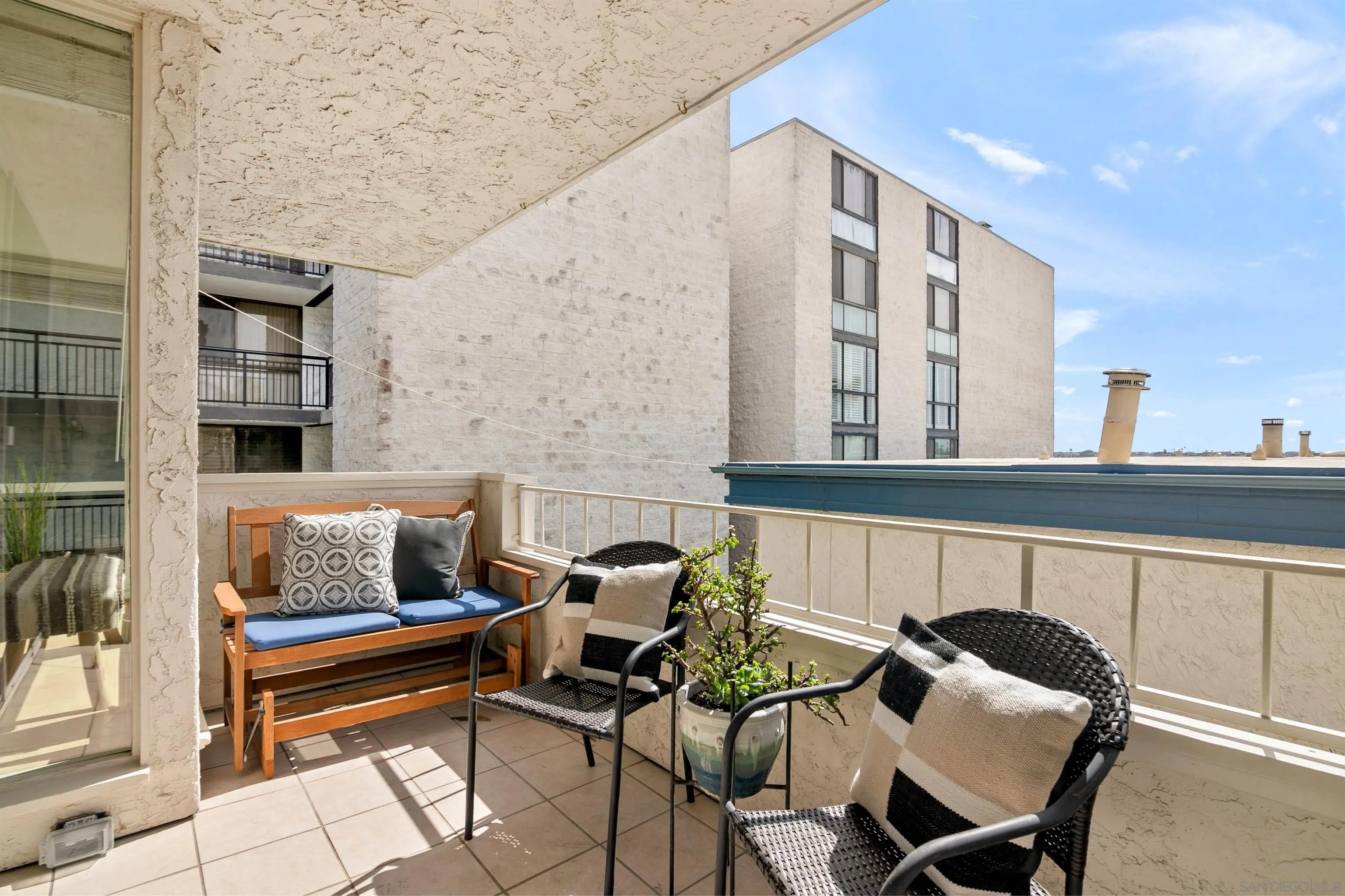 3920 Riviera Dr Unit H