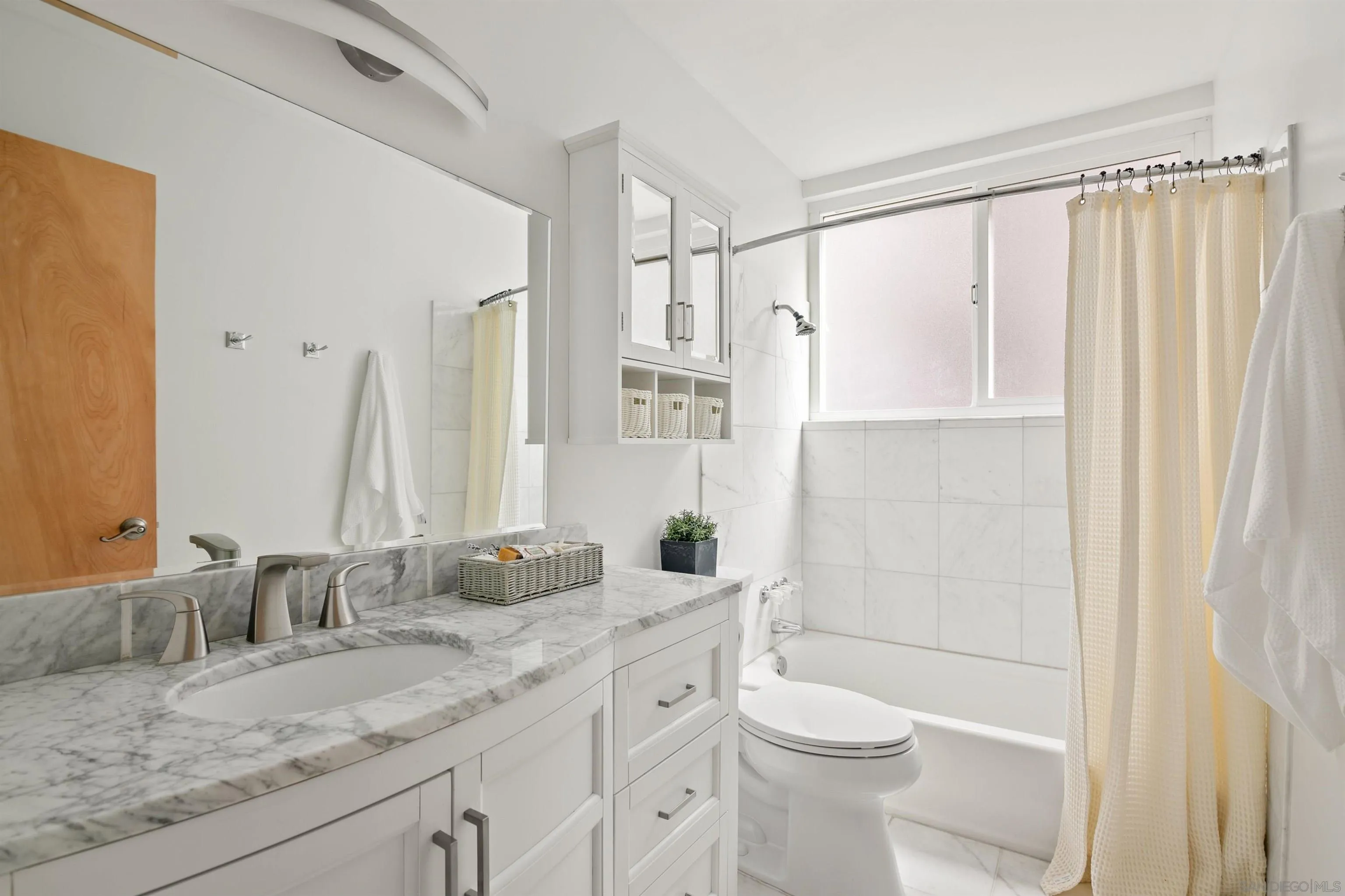 3920 Riviera Dr Unit H