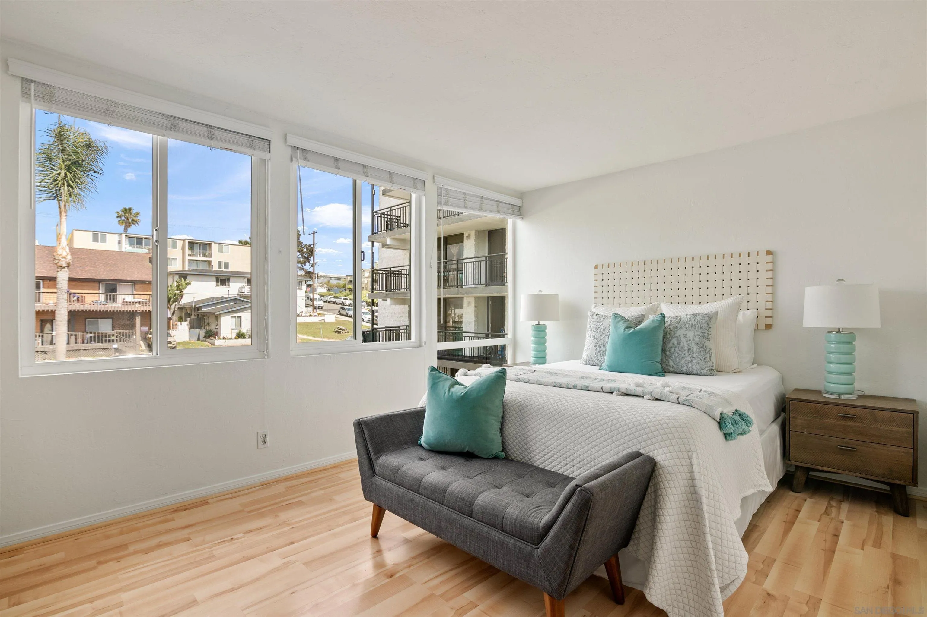 3920 Riviera Dr Unit H