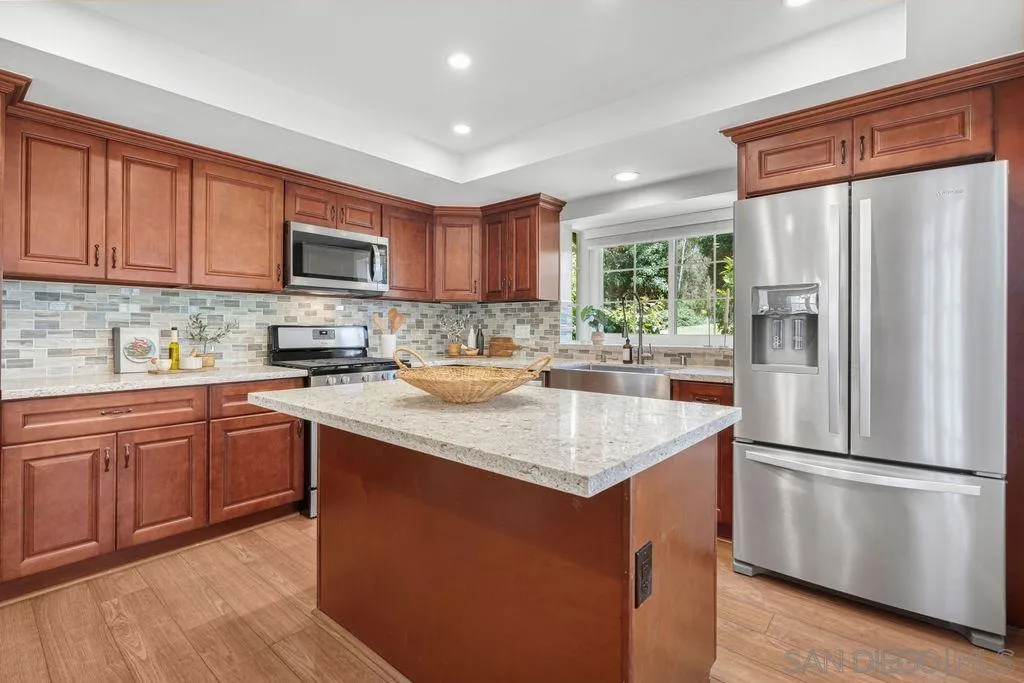 598 Rockport Ct.
