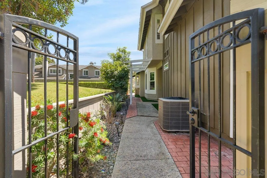 598 Rockport Ct.