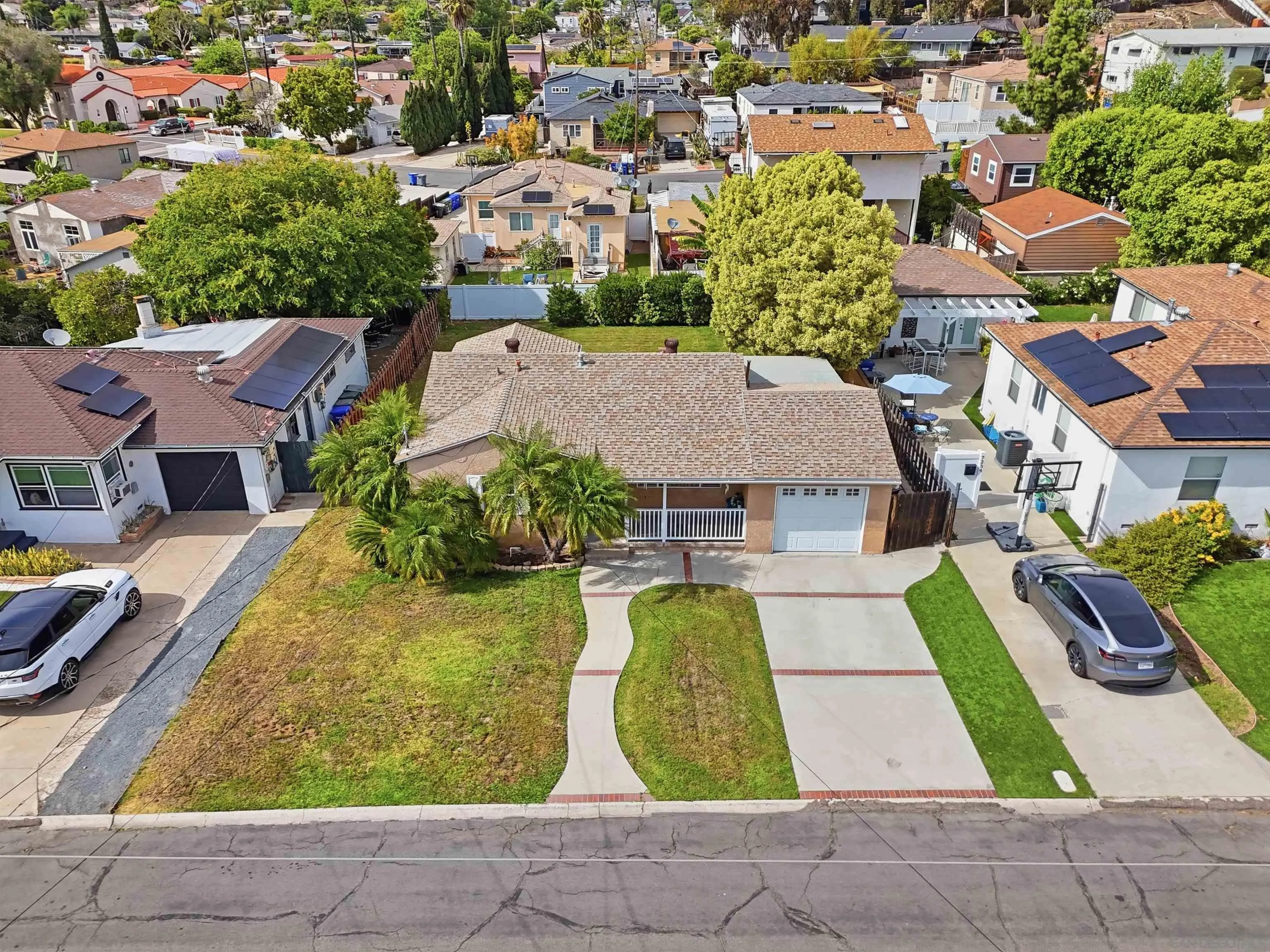 7230 Berkeley Dr
