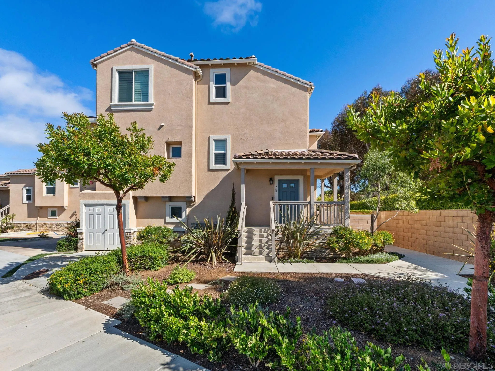 707 Magnolia Ave