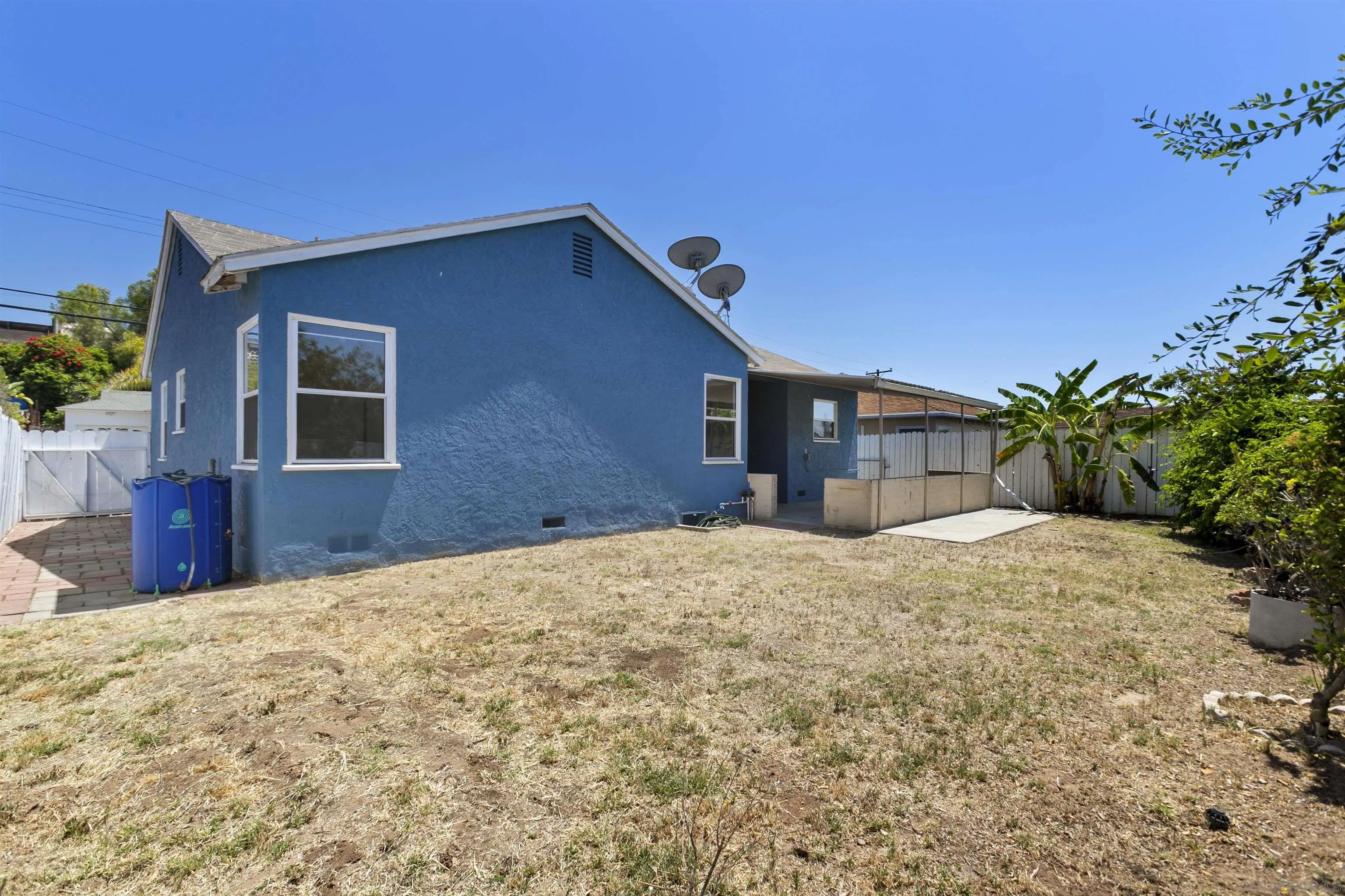 1936 Parrot St