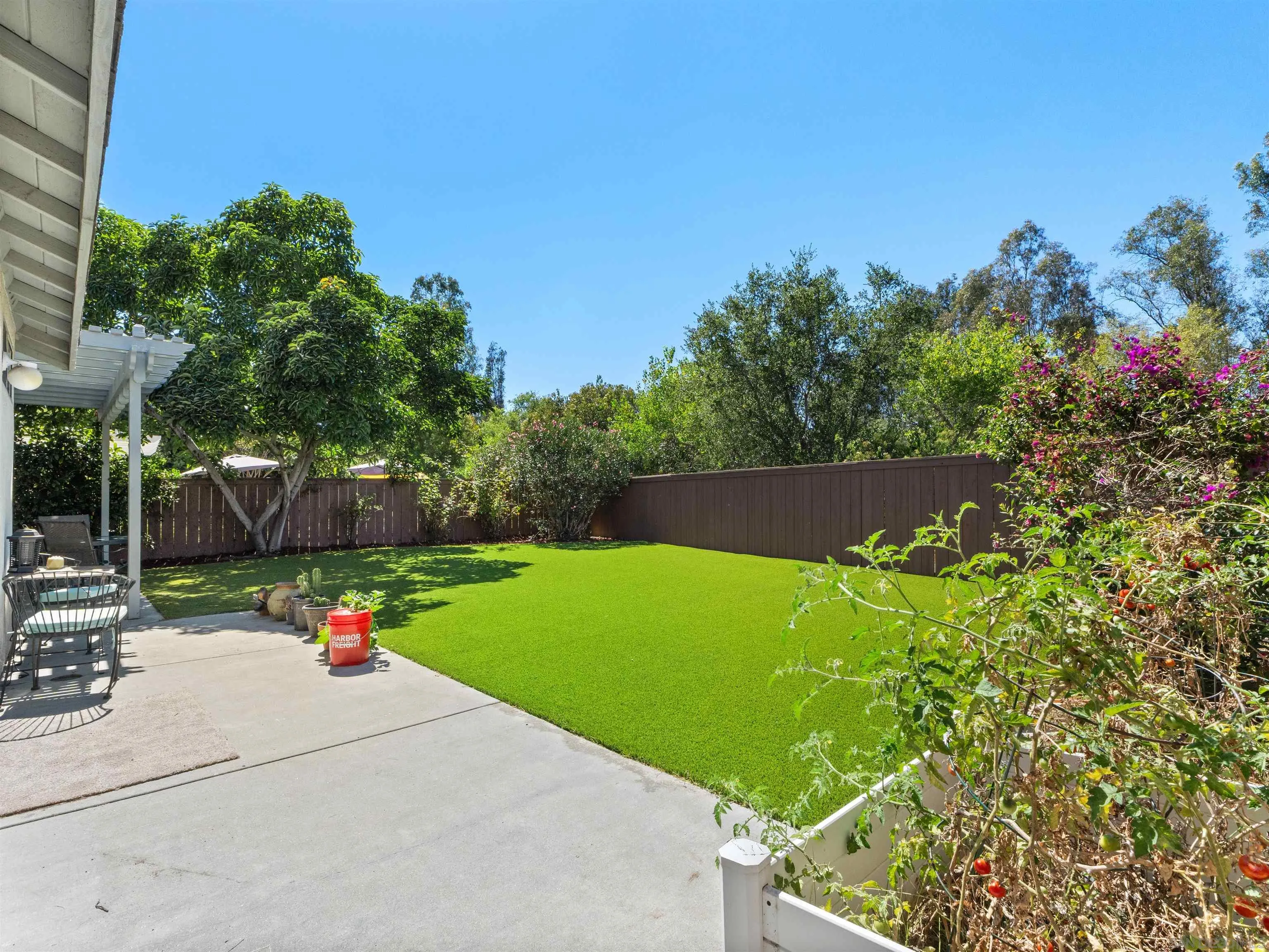 12420 Whispering Tree Ln
