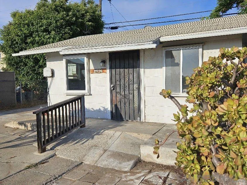 2716 Columbine St.