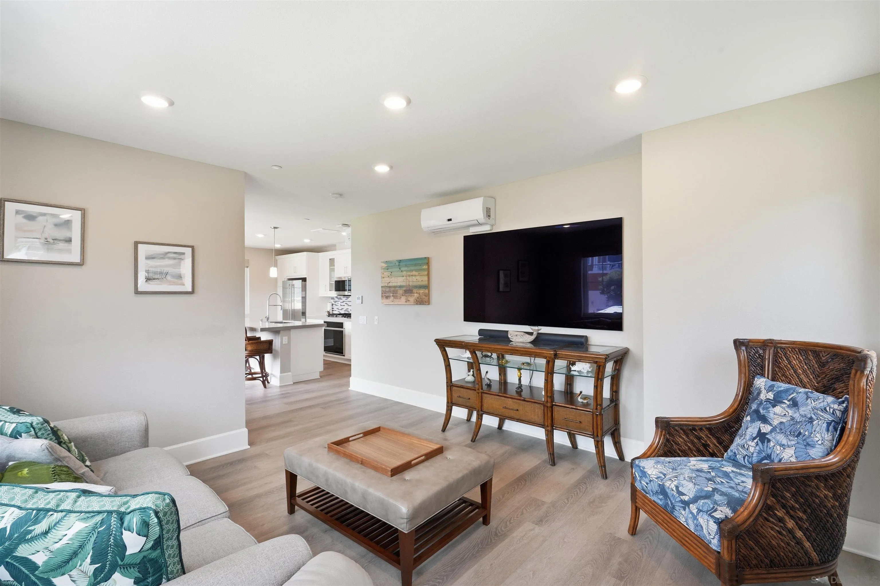 817 Jersey Ct